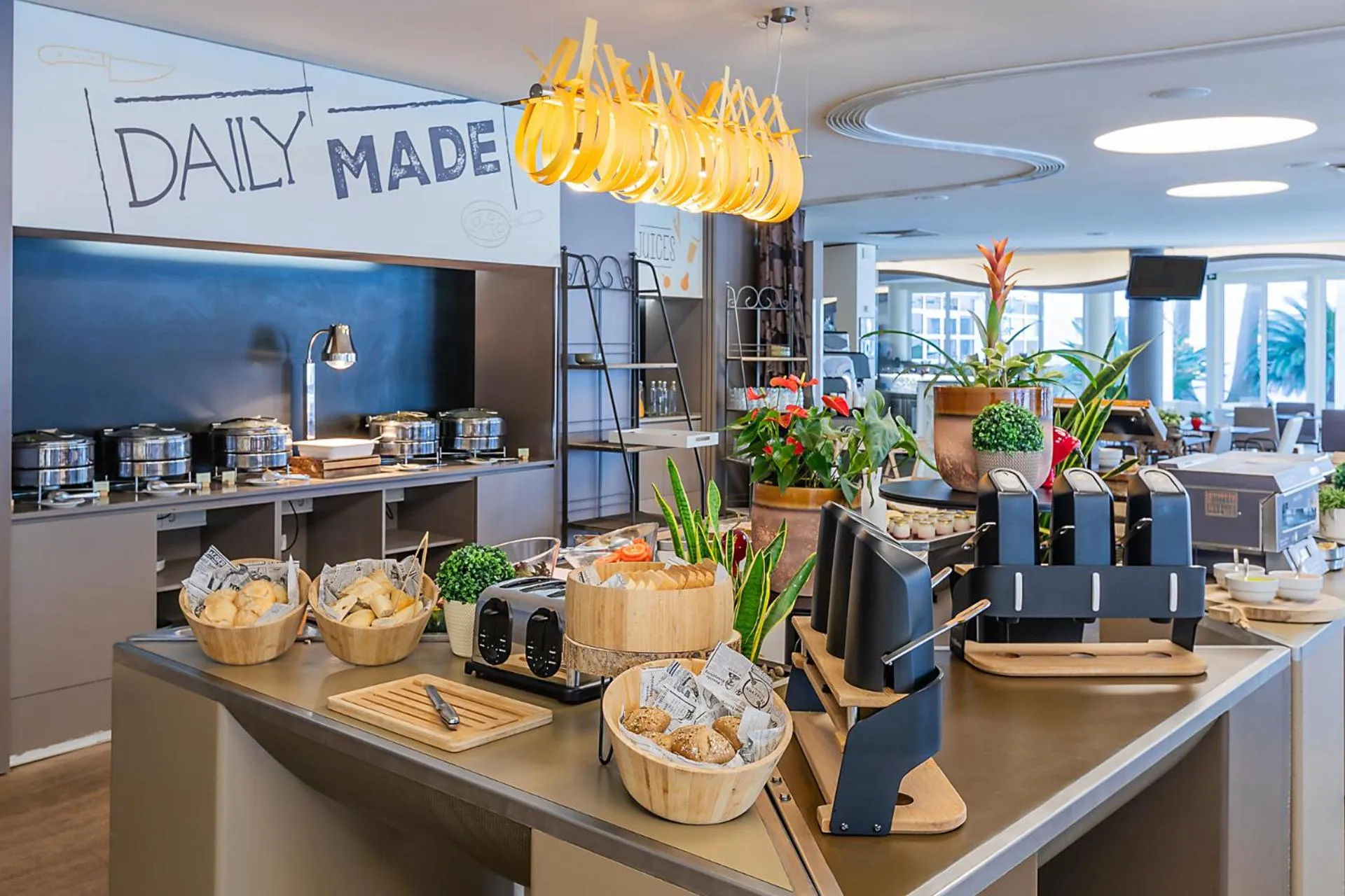 Buffet breakfast in Novotel Setubal