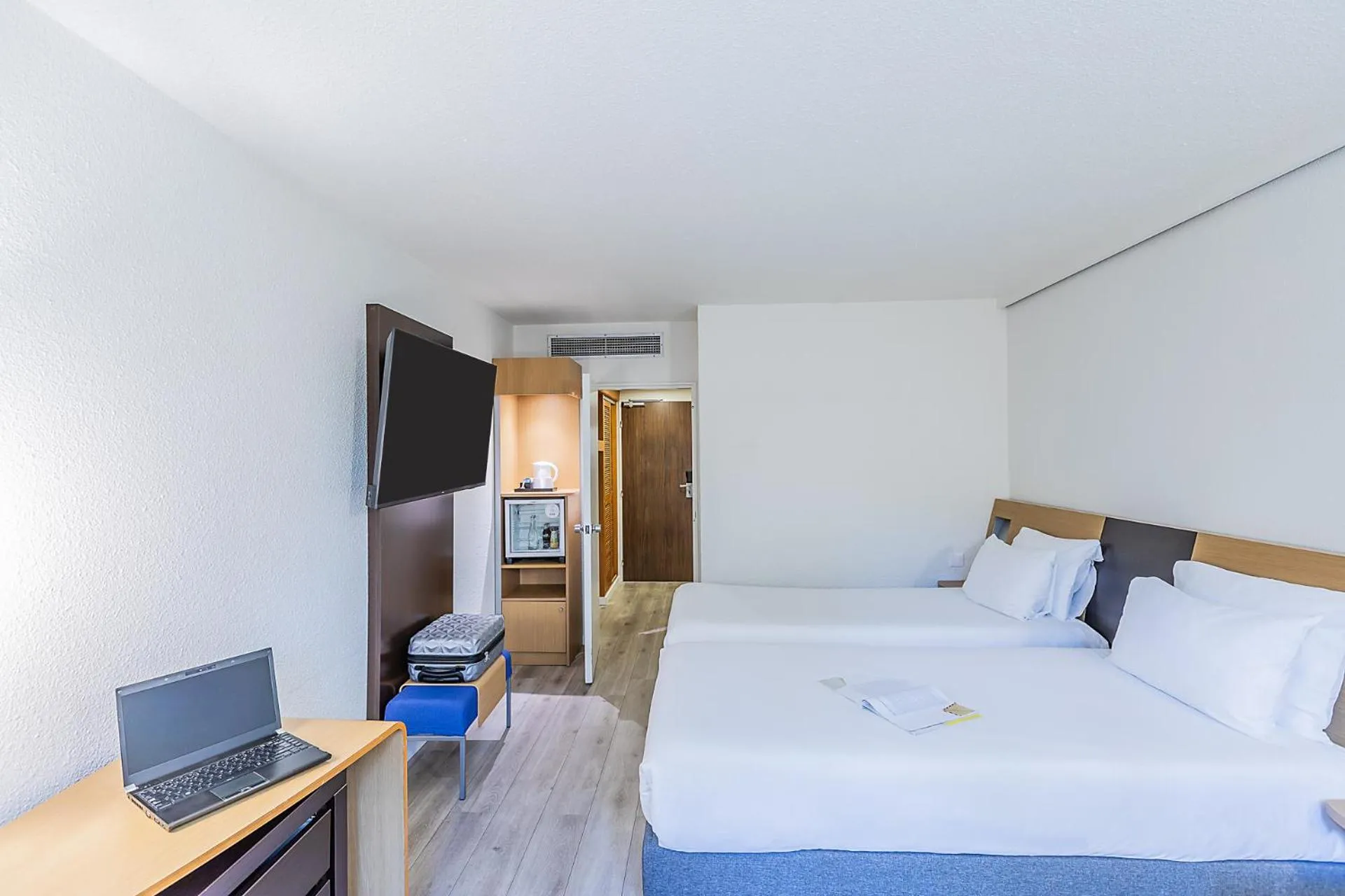 Bed in Novotel Setubal