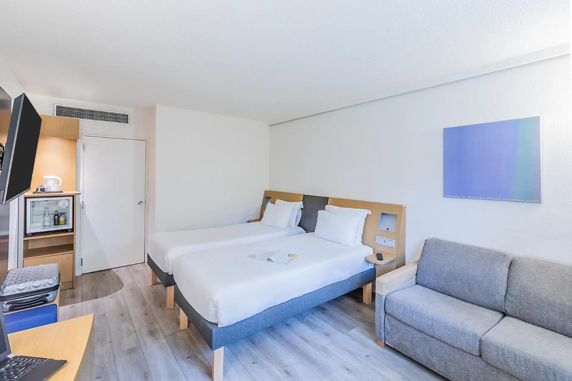 Bed in Novotel Setubal