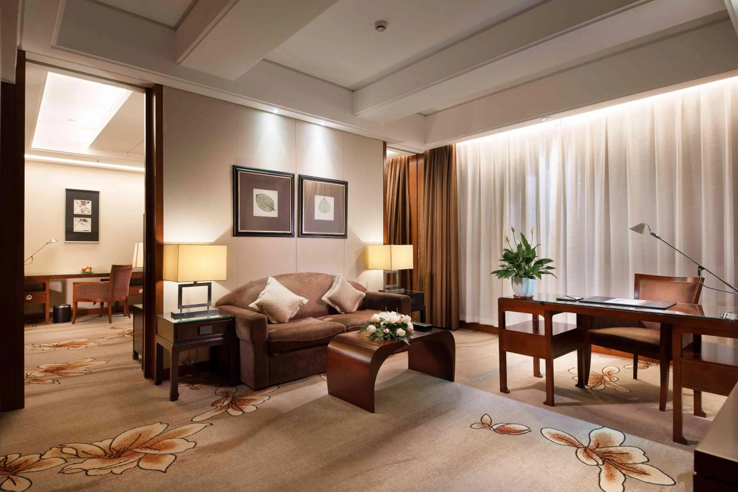 Living room in Shanghai Yuehua Hotel