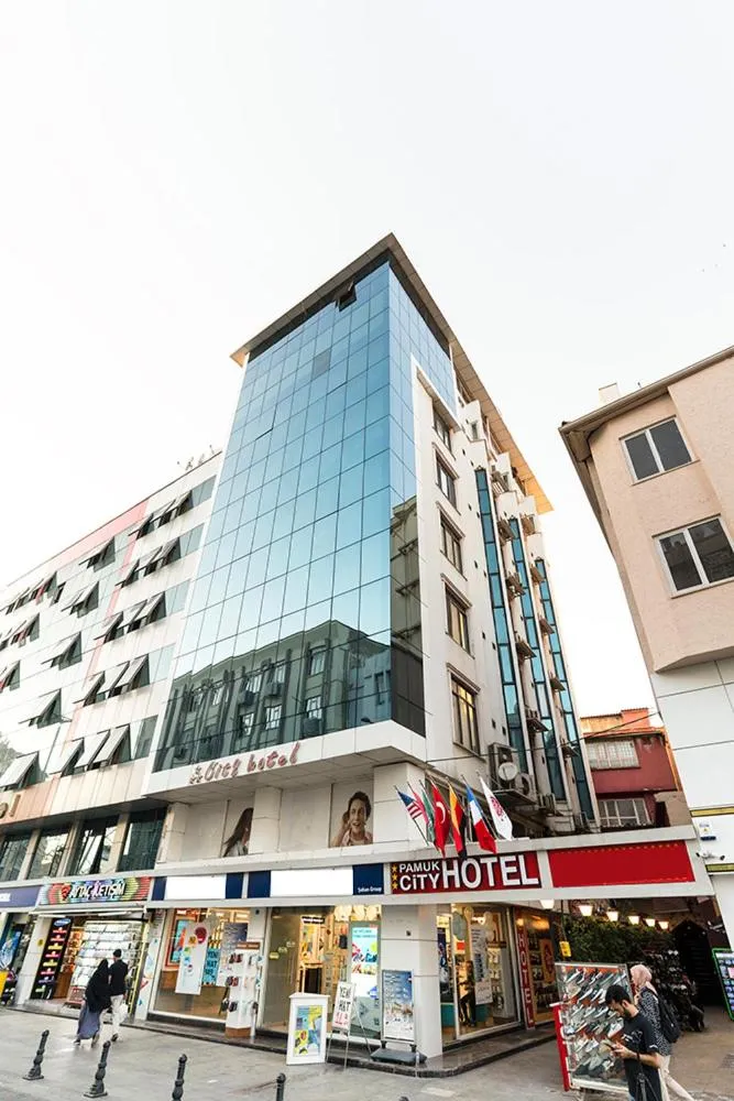 Property building in Pamuk City Hotel