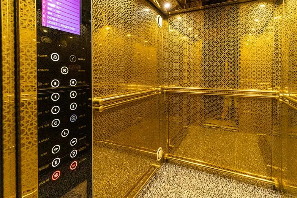 elevator in Pamuk City Hotel