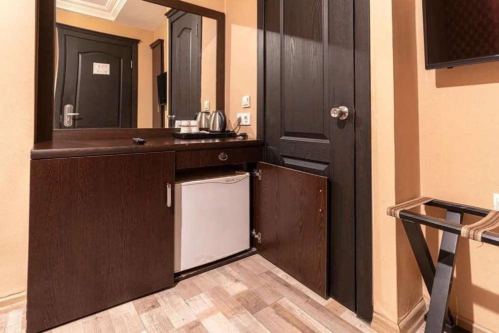 Coffee/tea facilities in Pamuk City Hotel