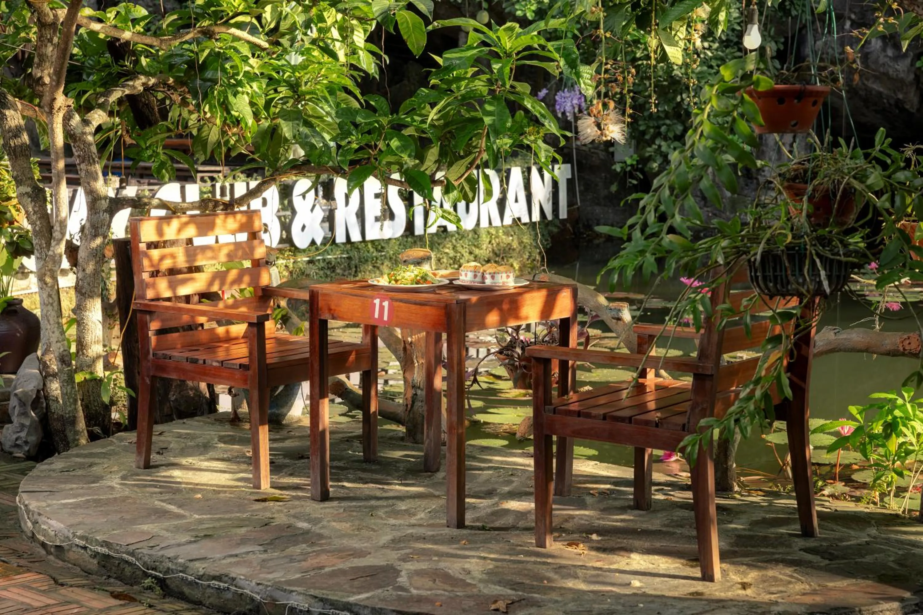 Patio in Tam Coc Rocky Bungalow