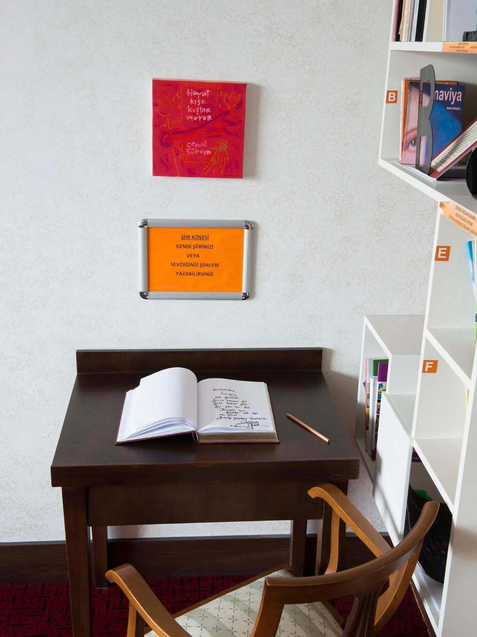 Library in Siir Boutique Hotel