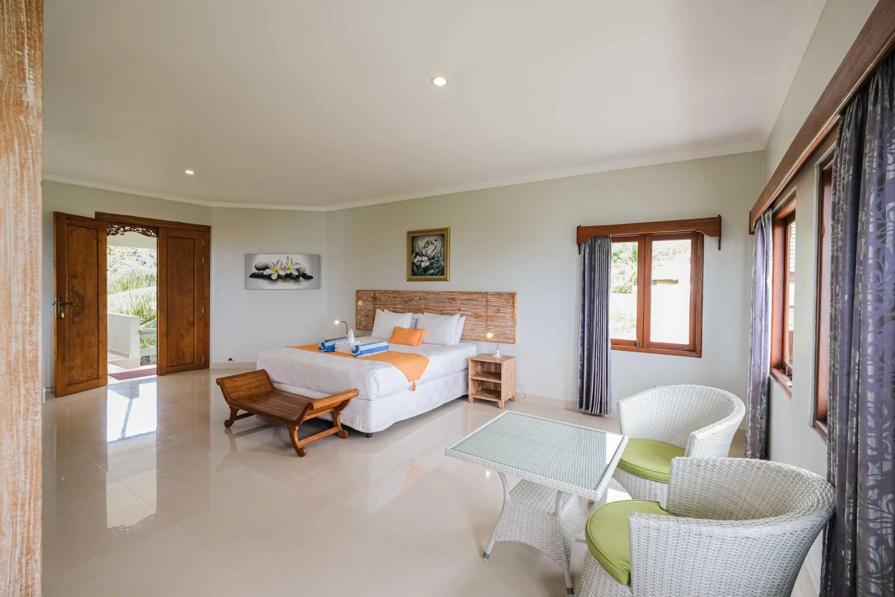 Bed in Poinciana Resort