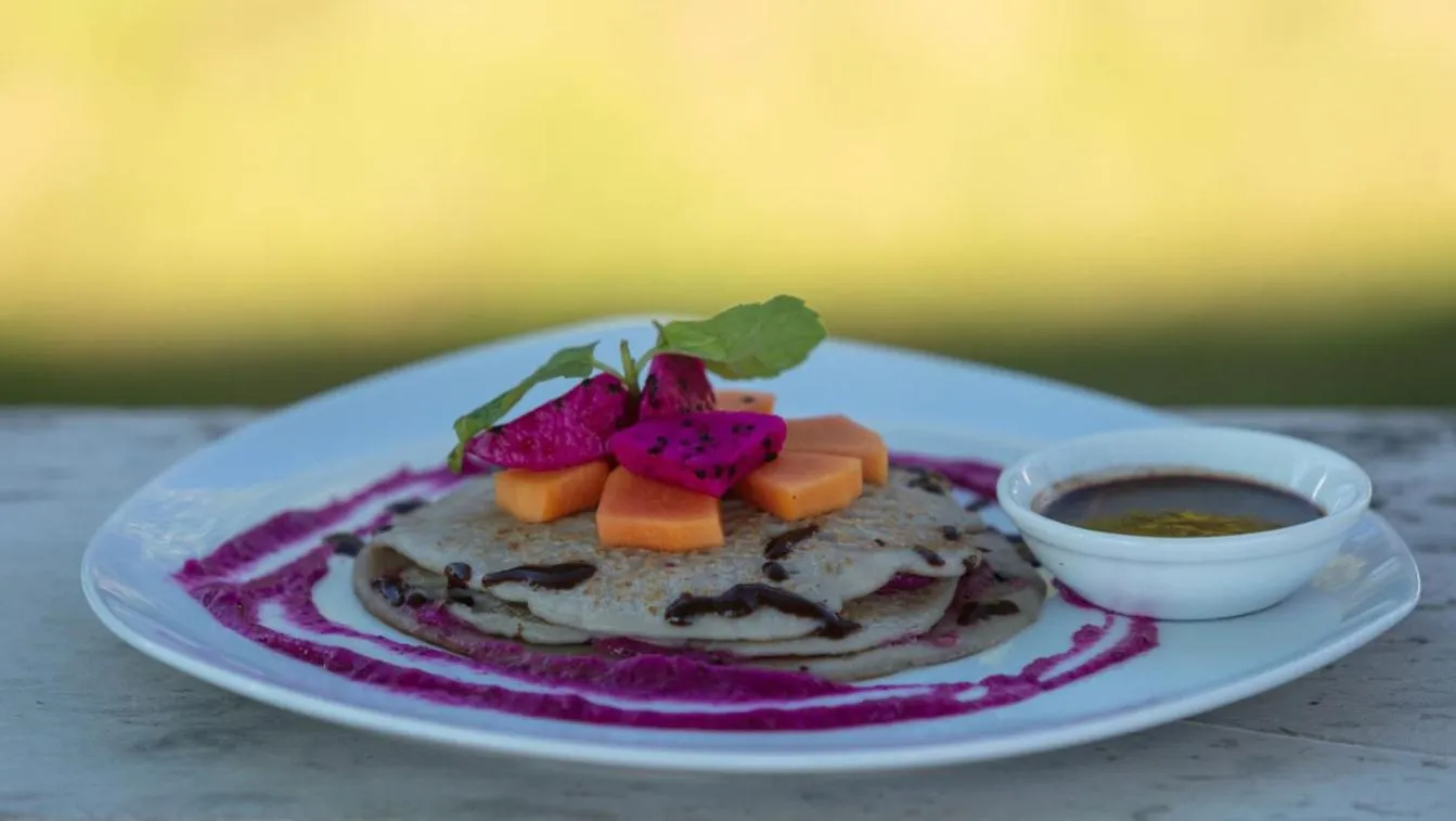 Food and drinks in Poinciana Resort