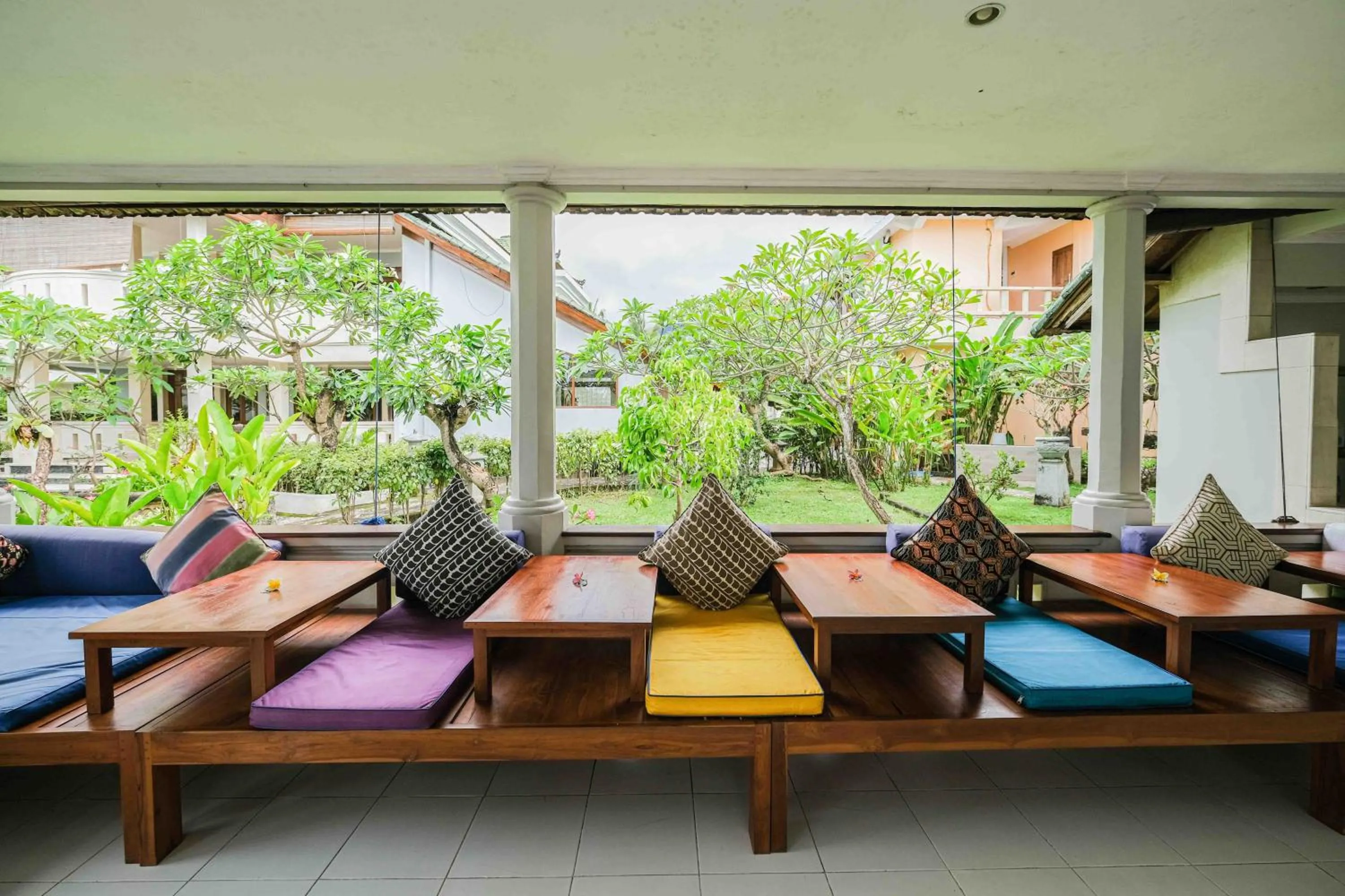 Restaurant/places to eat in Poinciana Resort