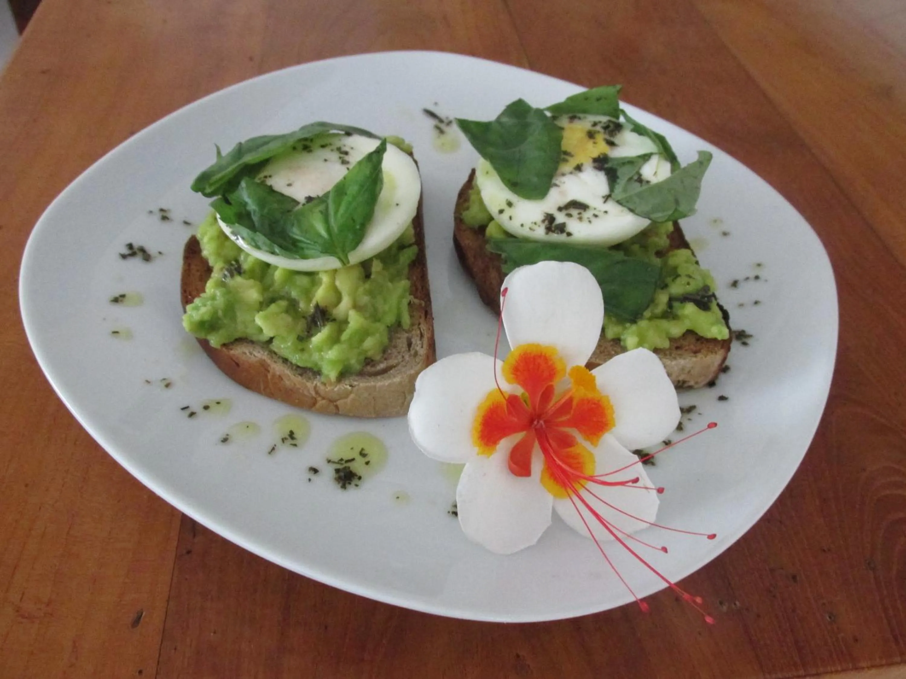 Food and drinks in Poinciana Resort