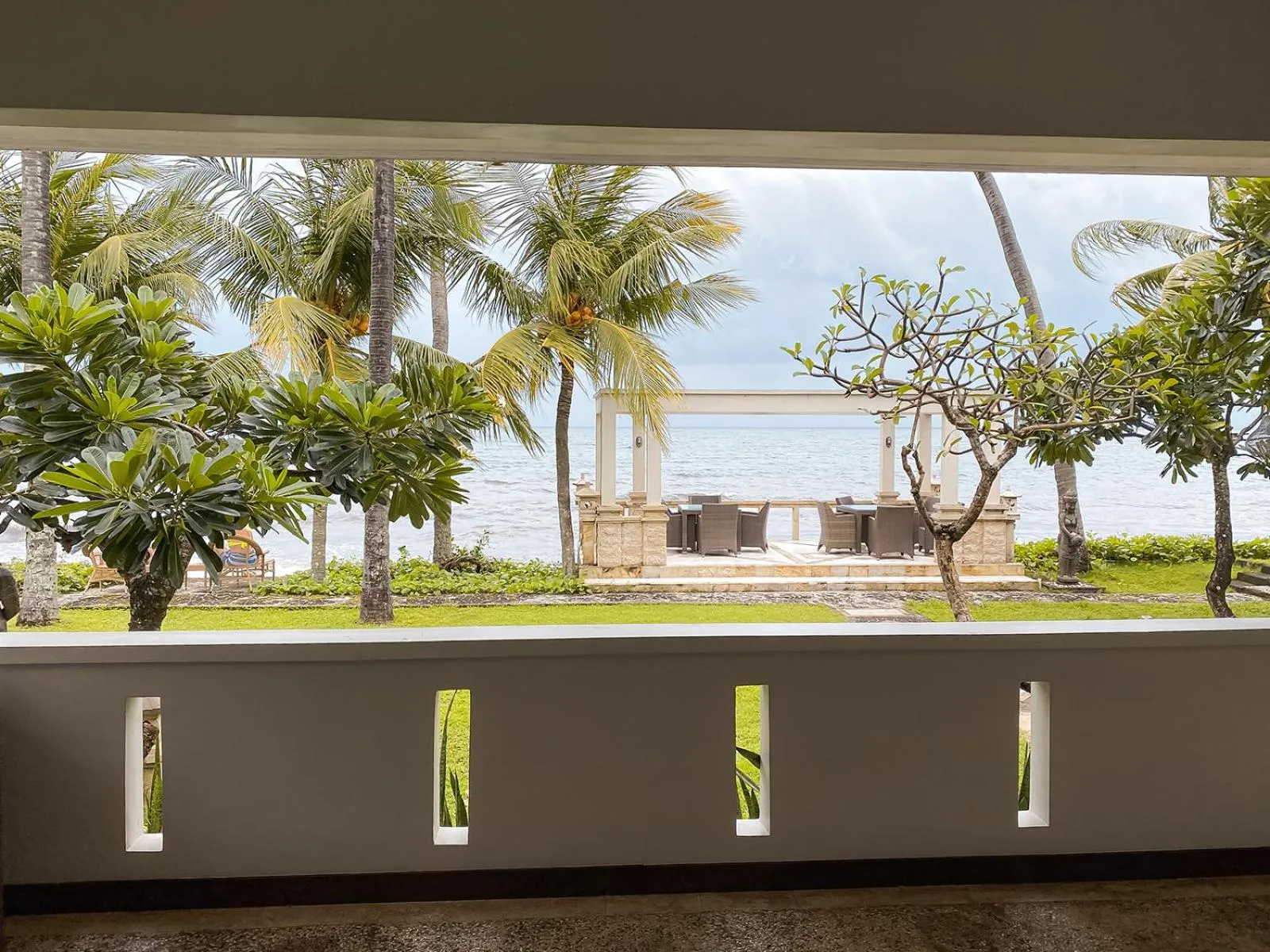 Property building in Poinciana Resort