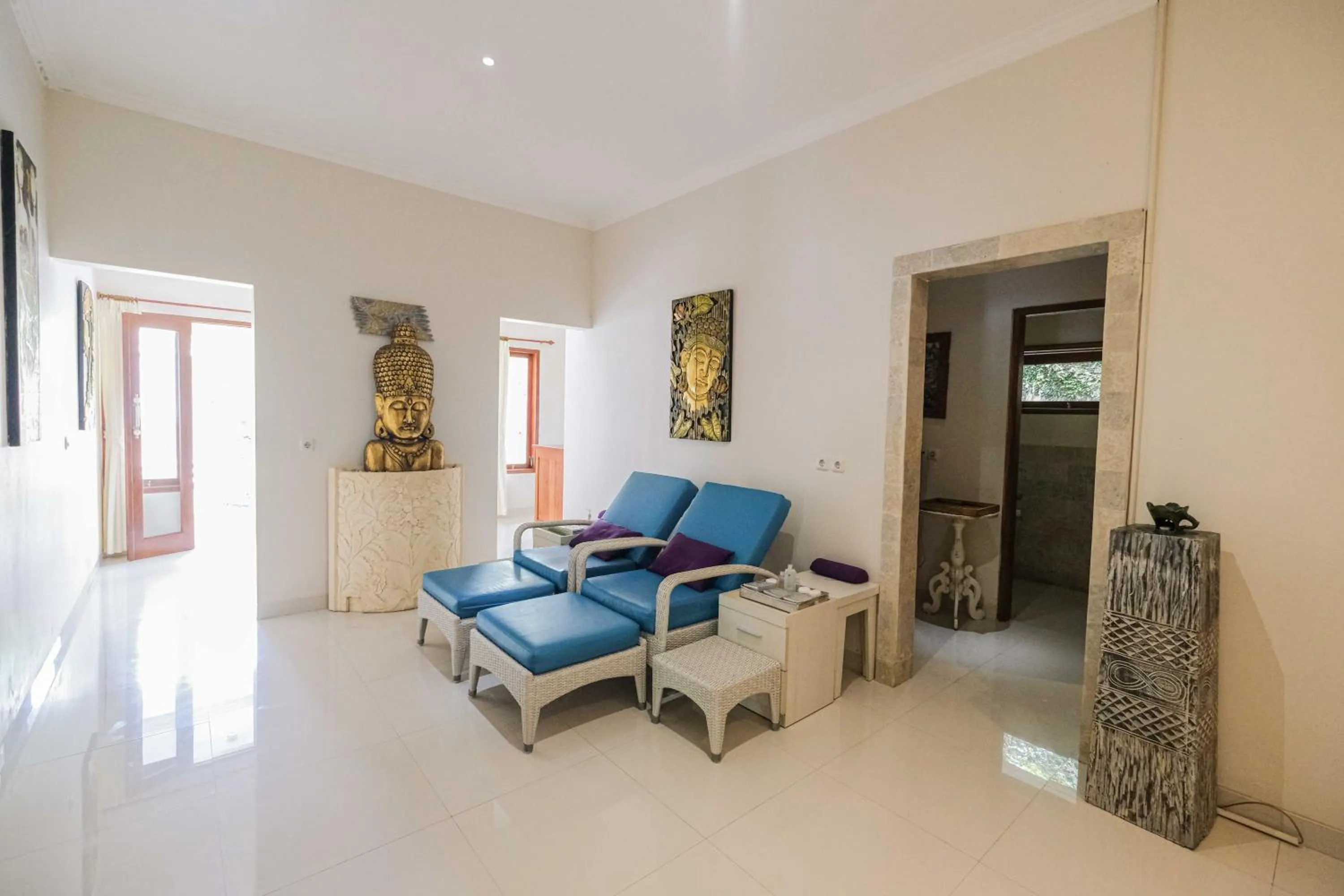 Massage in Poinciana Resort