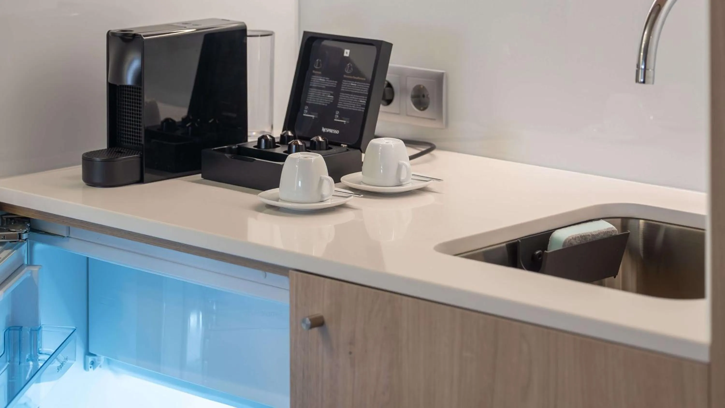 Photo of the whole room in Holiday Inn Express & Suites Lisbon - Príncipe Real by IHG