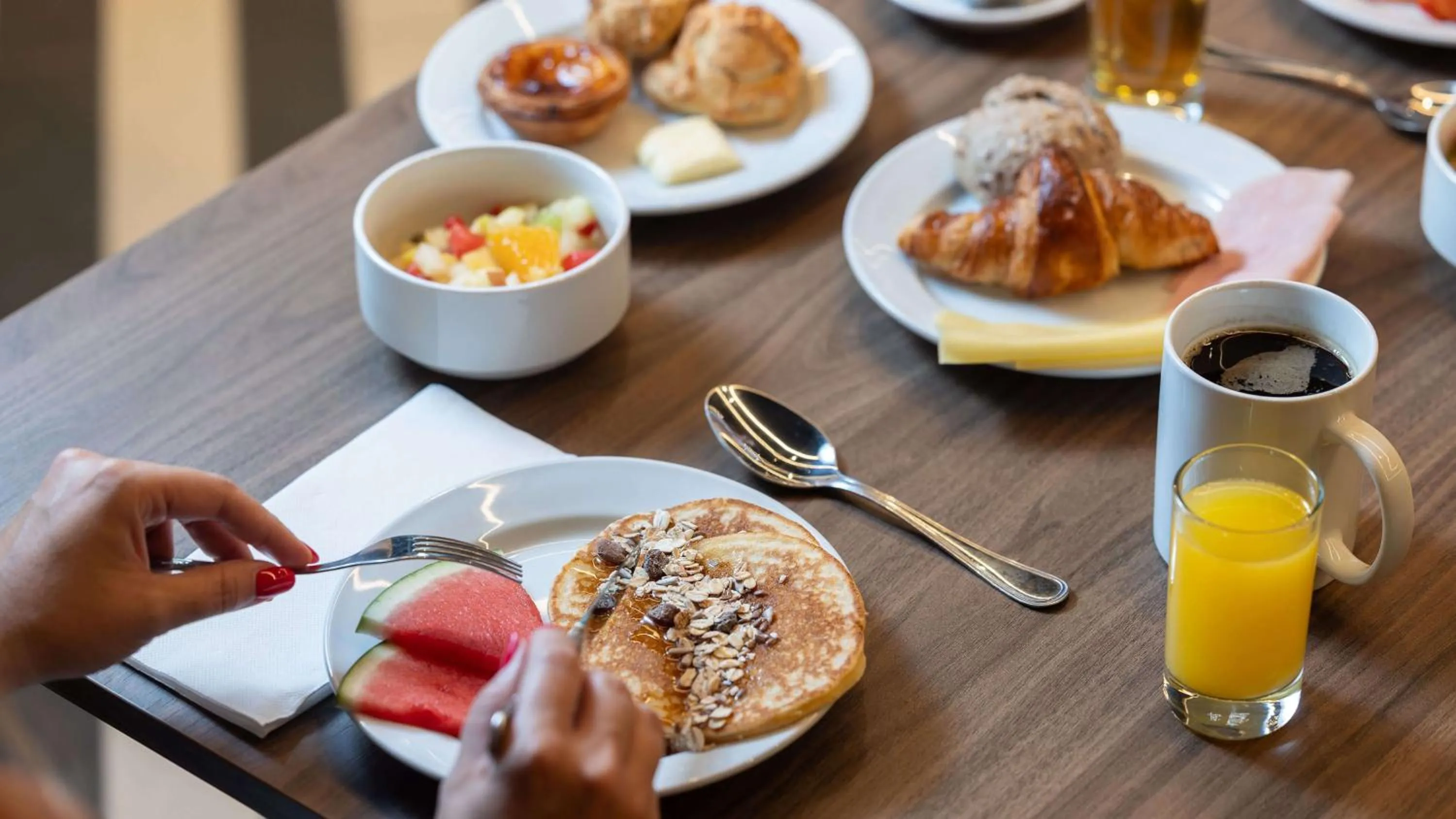 Restaurant/places to eat in Holiday Inn Express & Suites Lisbon - Príncipe Real by IHG