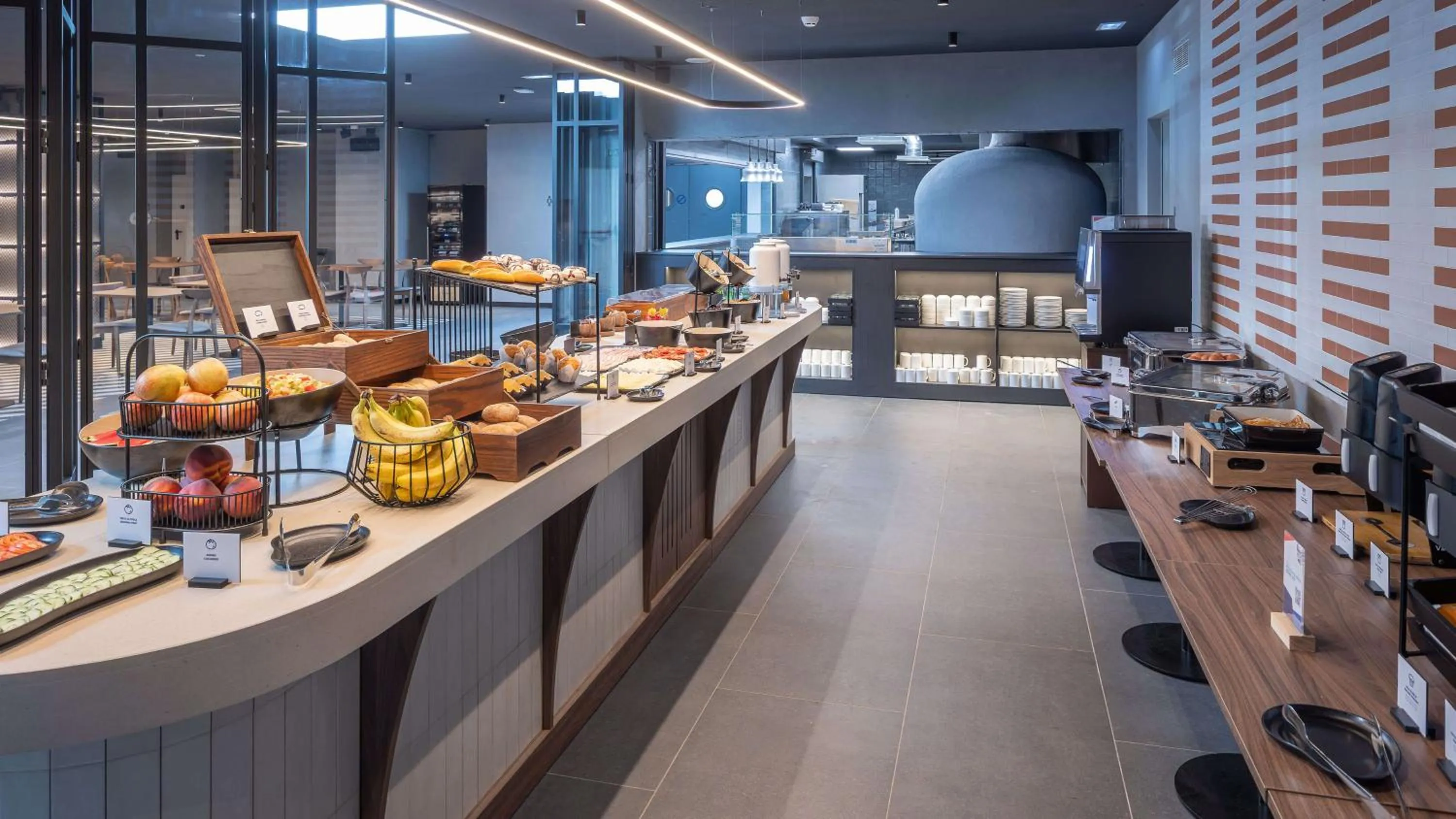Breakfast in Holiday Inn Express & Suites Lisbon - Príncipe Real by IHG