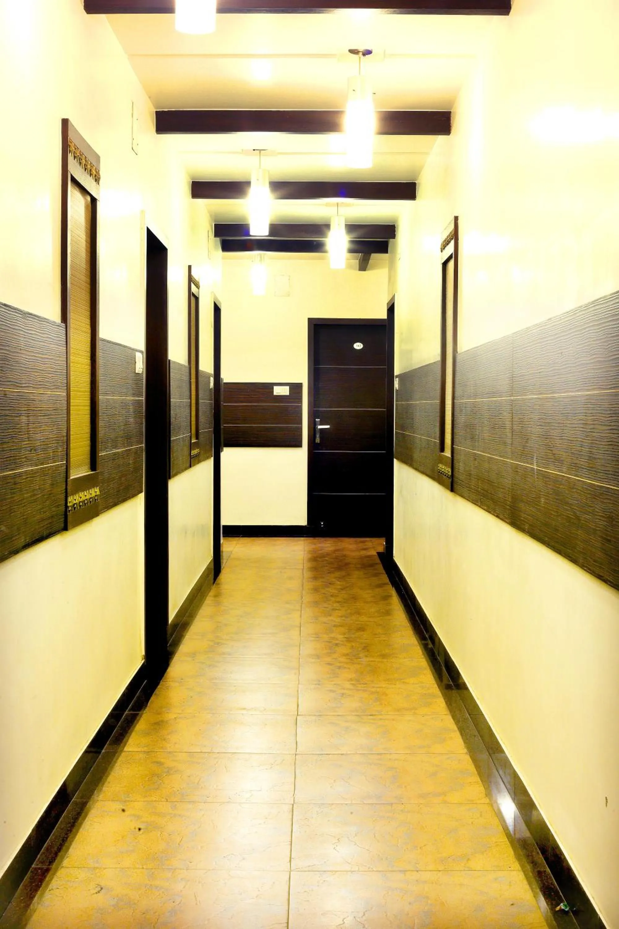 Area and facilities in Hotel Meera