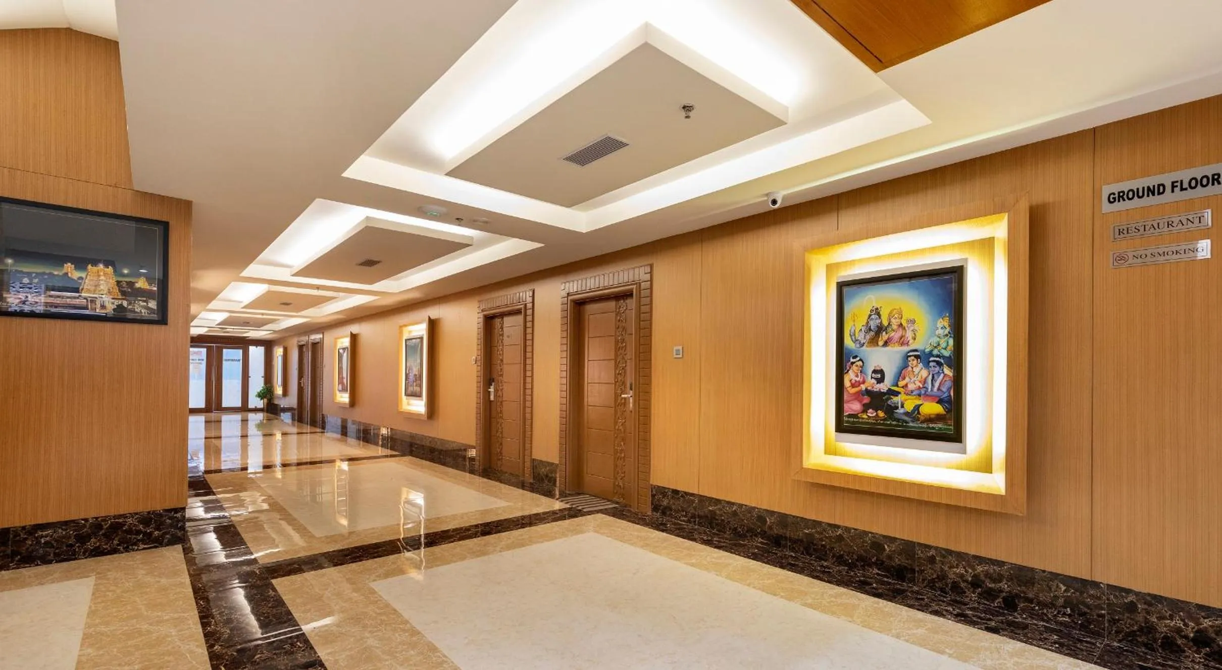 Facade/entrance in Hotel ARJUNAA