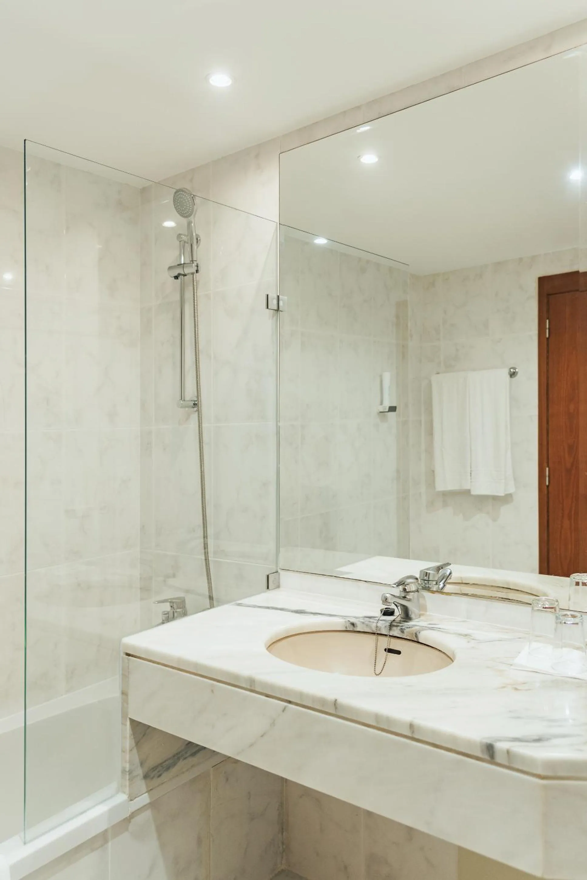 Bathroom in Amazonia Jamor Hotel