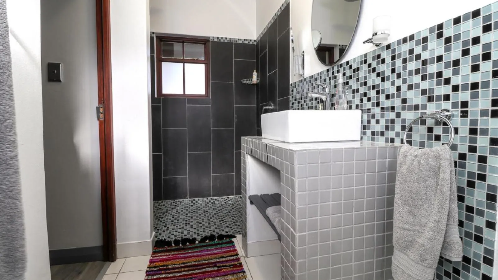 Shower in Port Del Mar Guesthouse