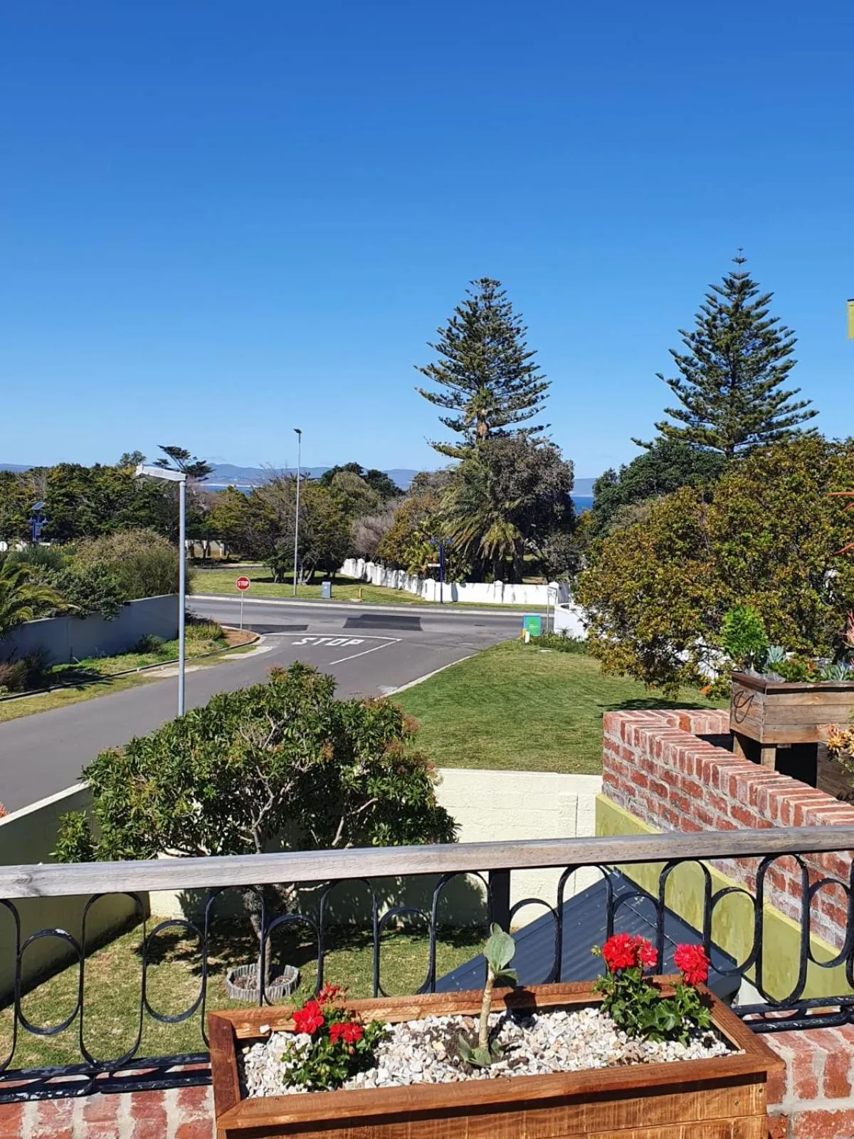 Quiet street view in Port Del Mar Guesthouse