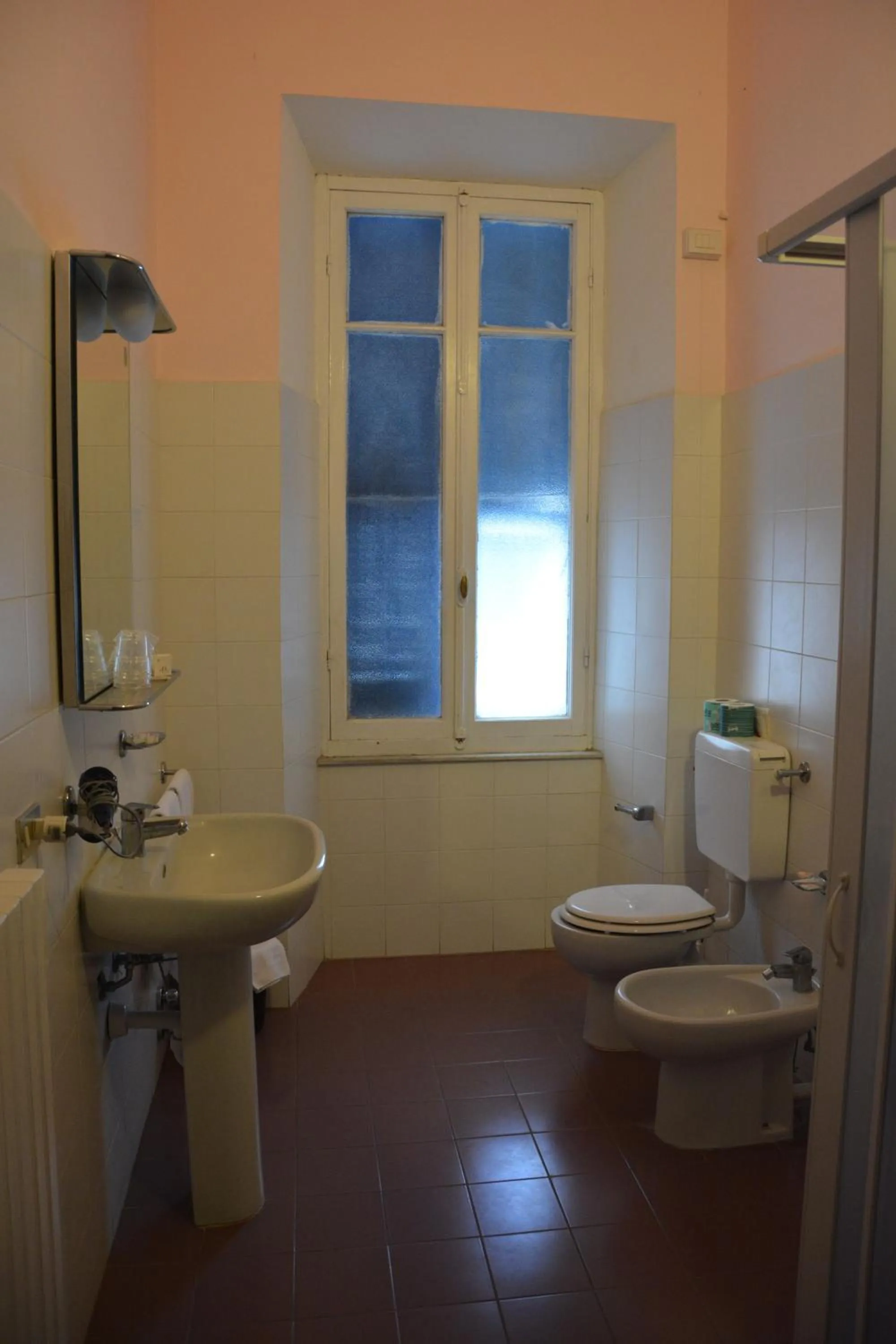 Bathroom in Hotel Alfieri