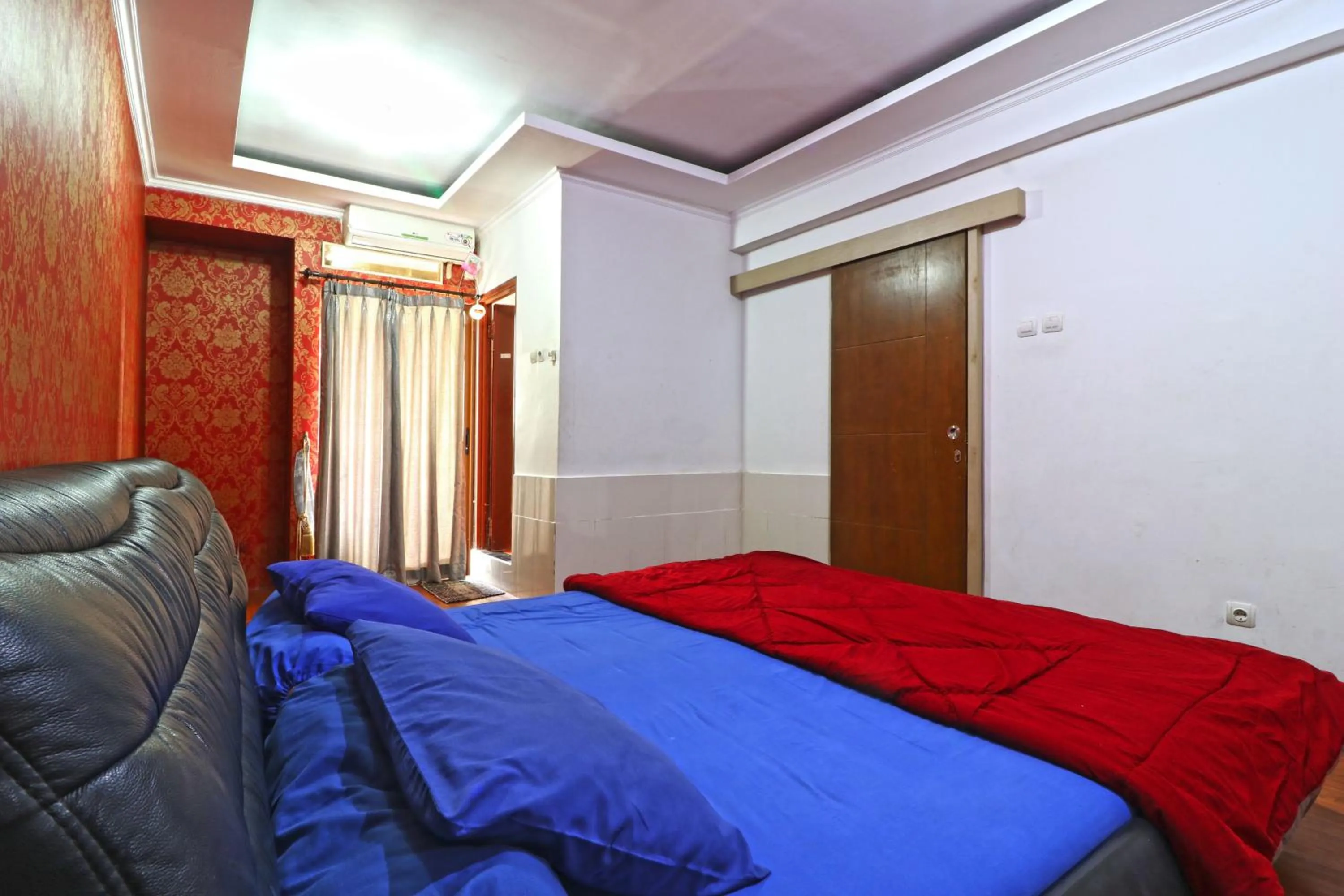 Bedroom, Bed in Inkubus Gateway Apartment Ahmad Yani by Ridwan