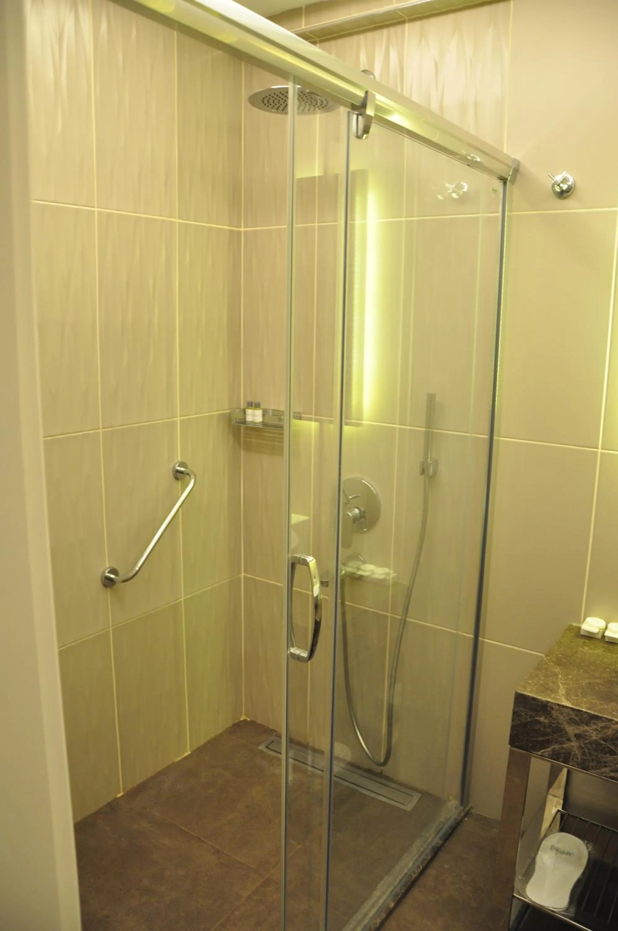 Shower in Centrum Suites İstanbul