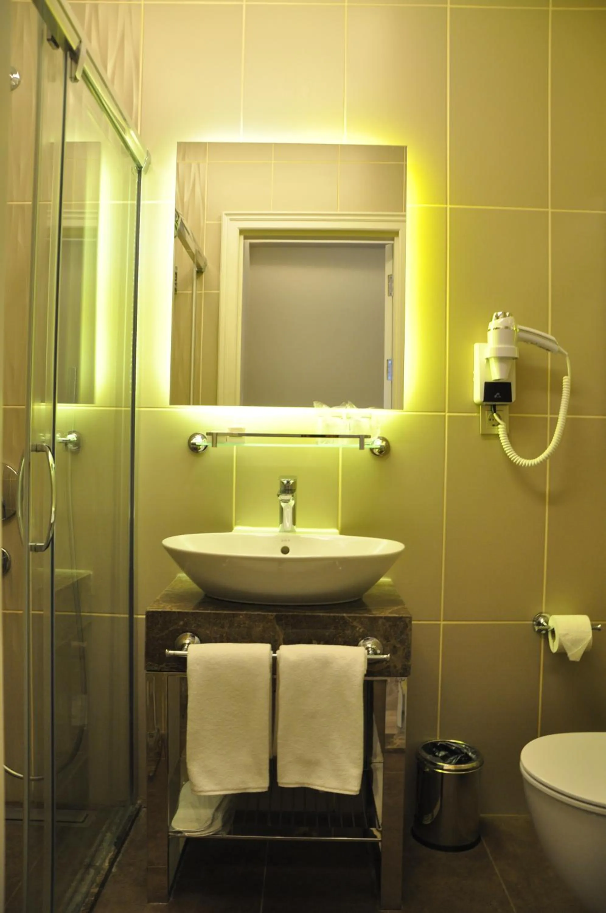 Shower in Centrum Suites İstanbul
