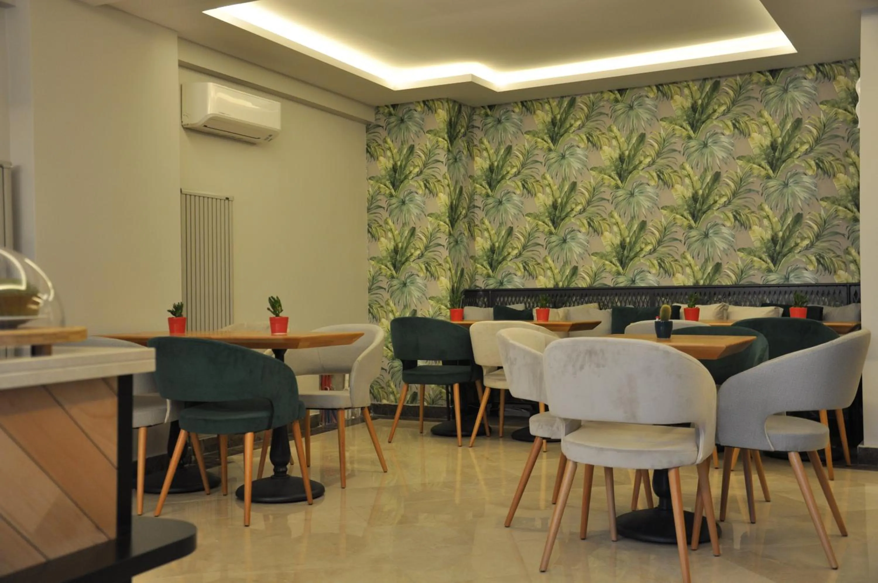 Restaurant/places to eat in Centrum Suites İstanbul