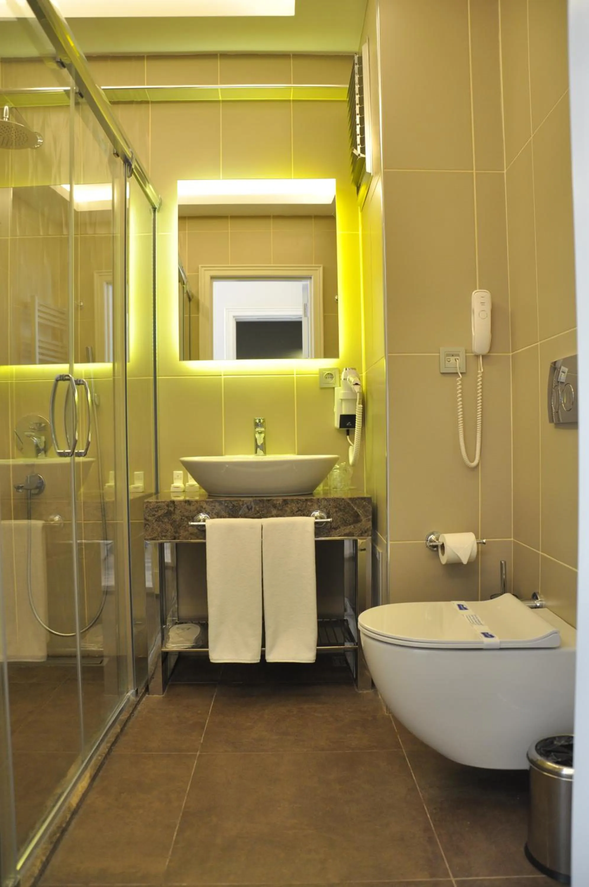 Shower in Centrum Suites İstanbul