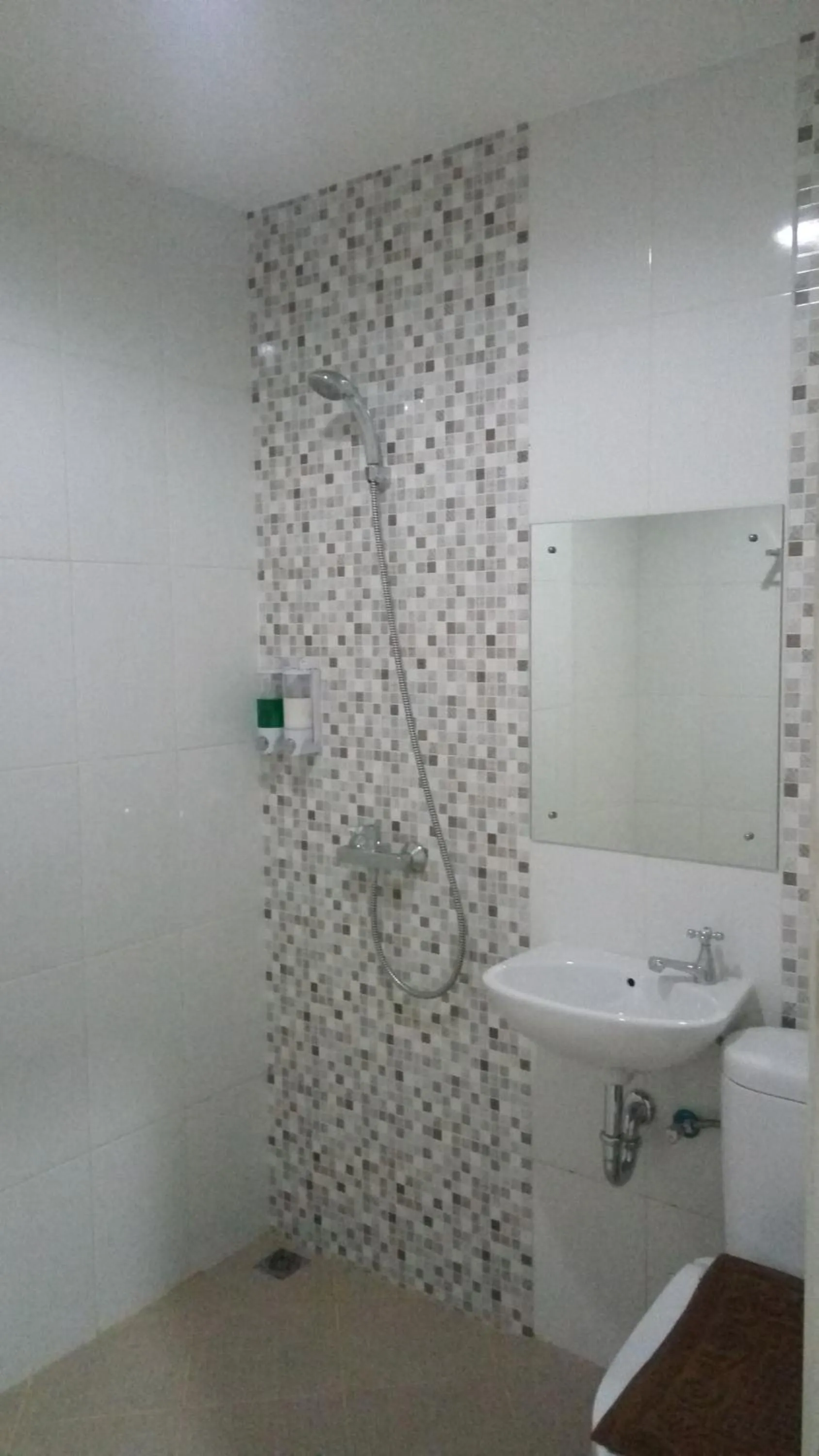 Property building in Ethan Hotel Cilincing Plaza