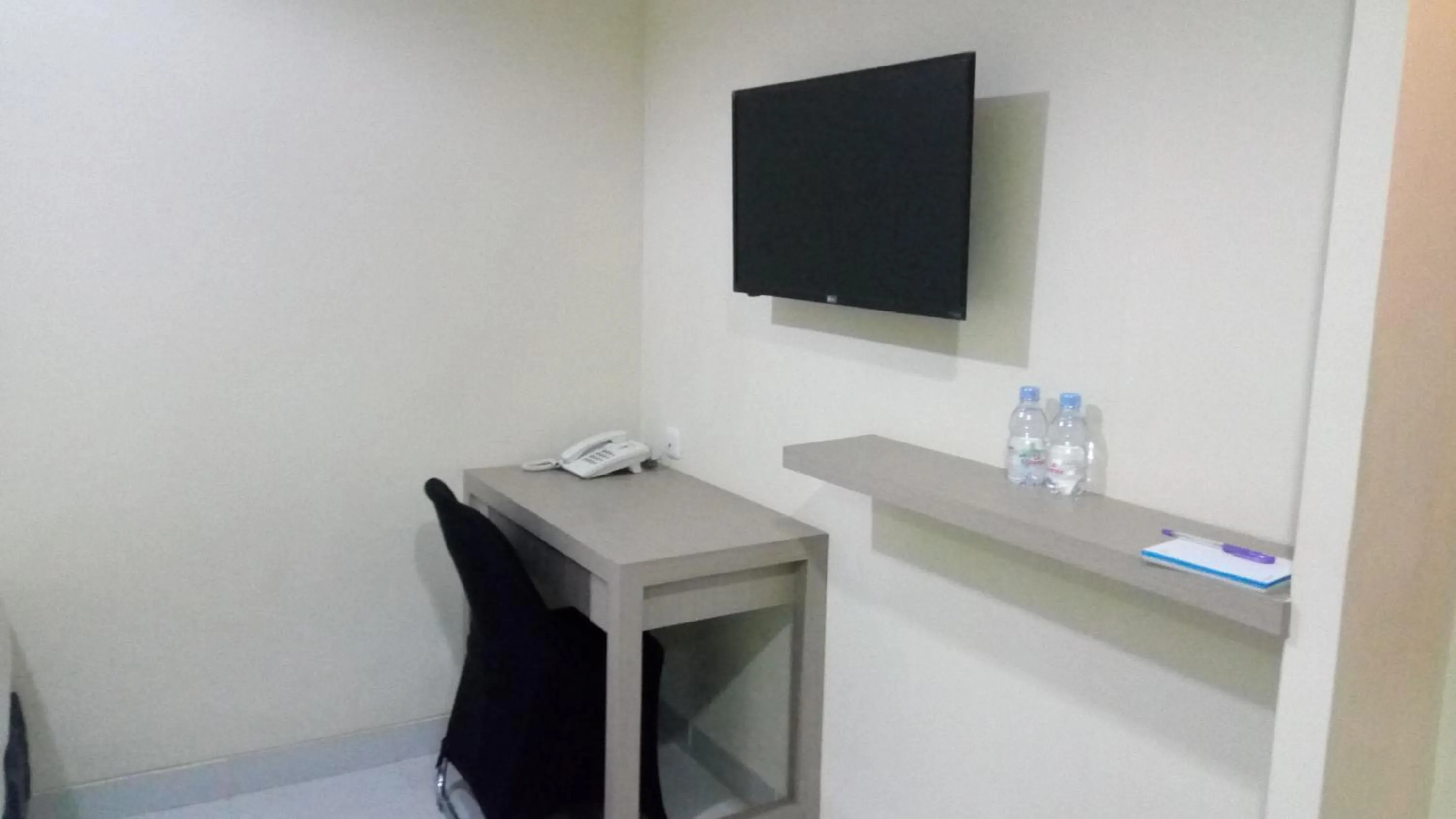 Property building in Ethan Hotel Cilincing Plaza