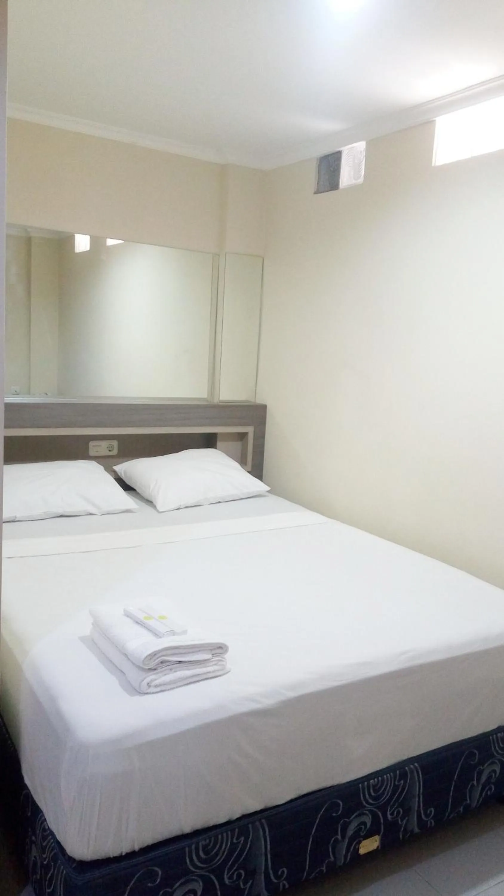 Bed in Ethan Hotel Cilincing Plaza