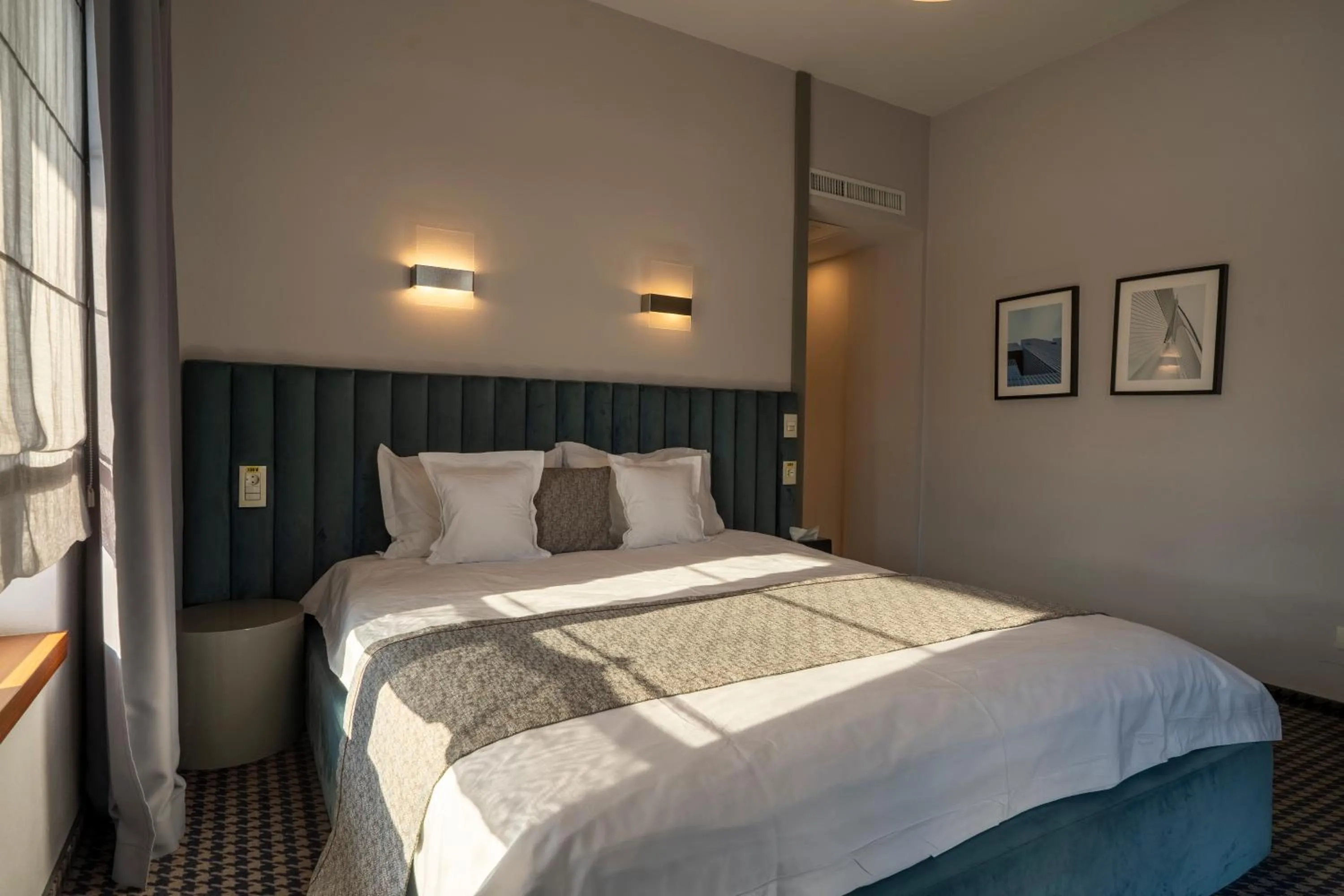 Bedroom, Bed in Element