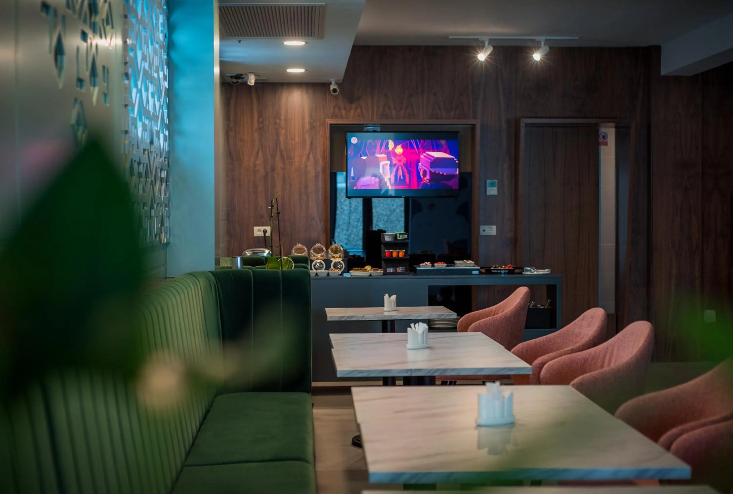 Buffet breakfast in Element