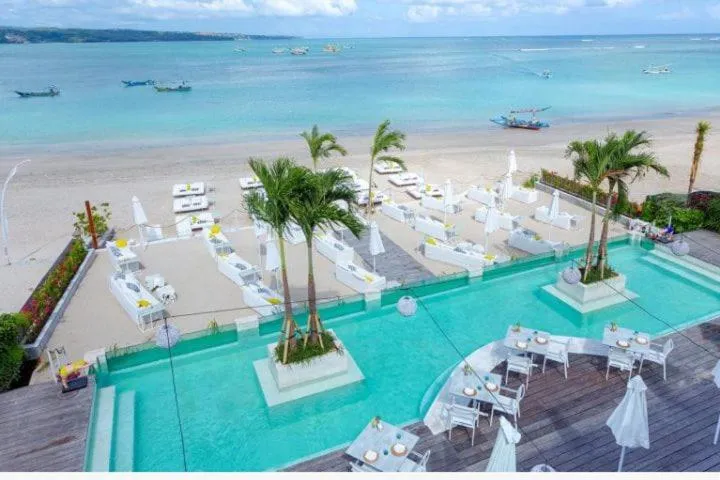 Pronoia Beach Resort