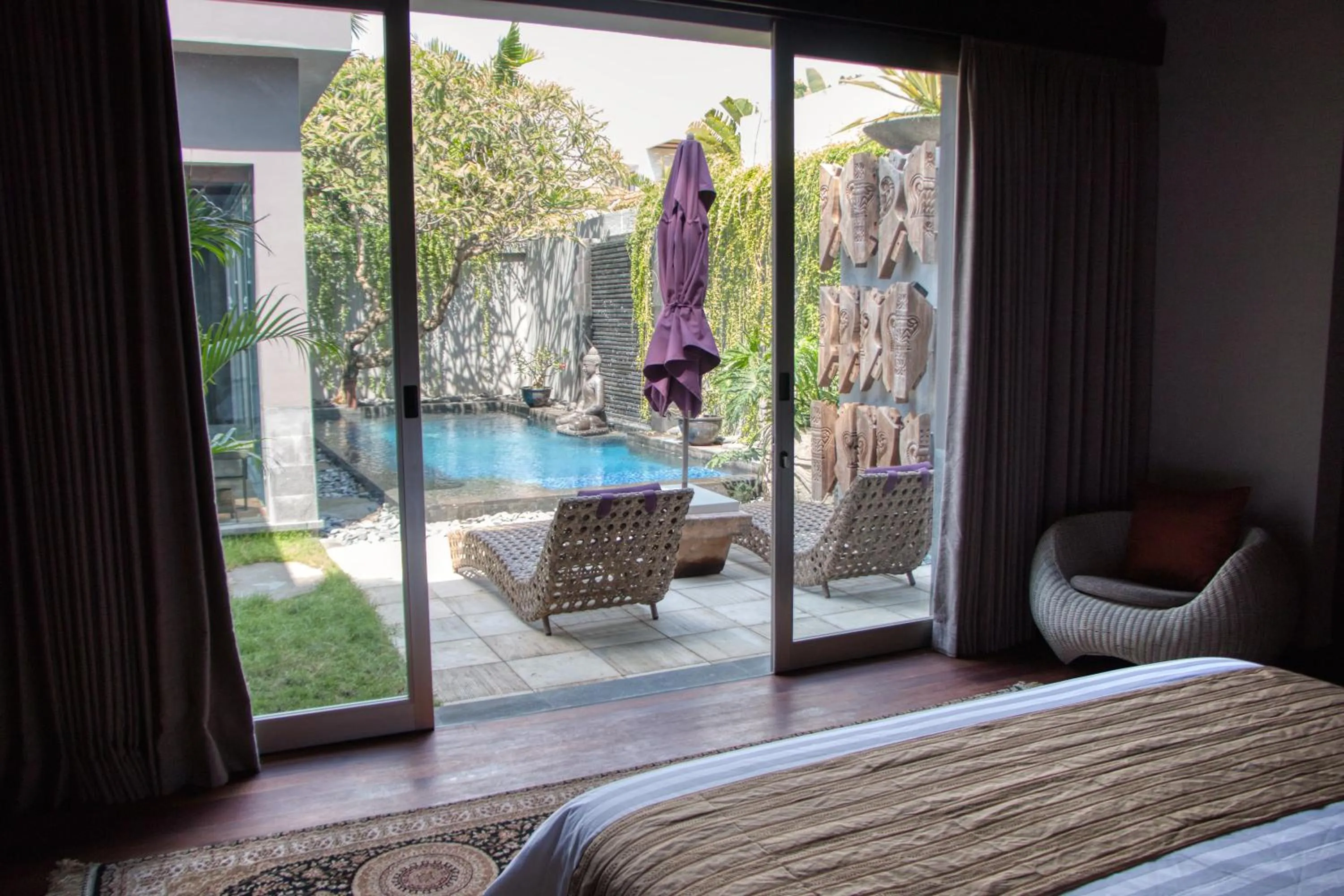 Bed in Pronoia Beach Resort