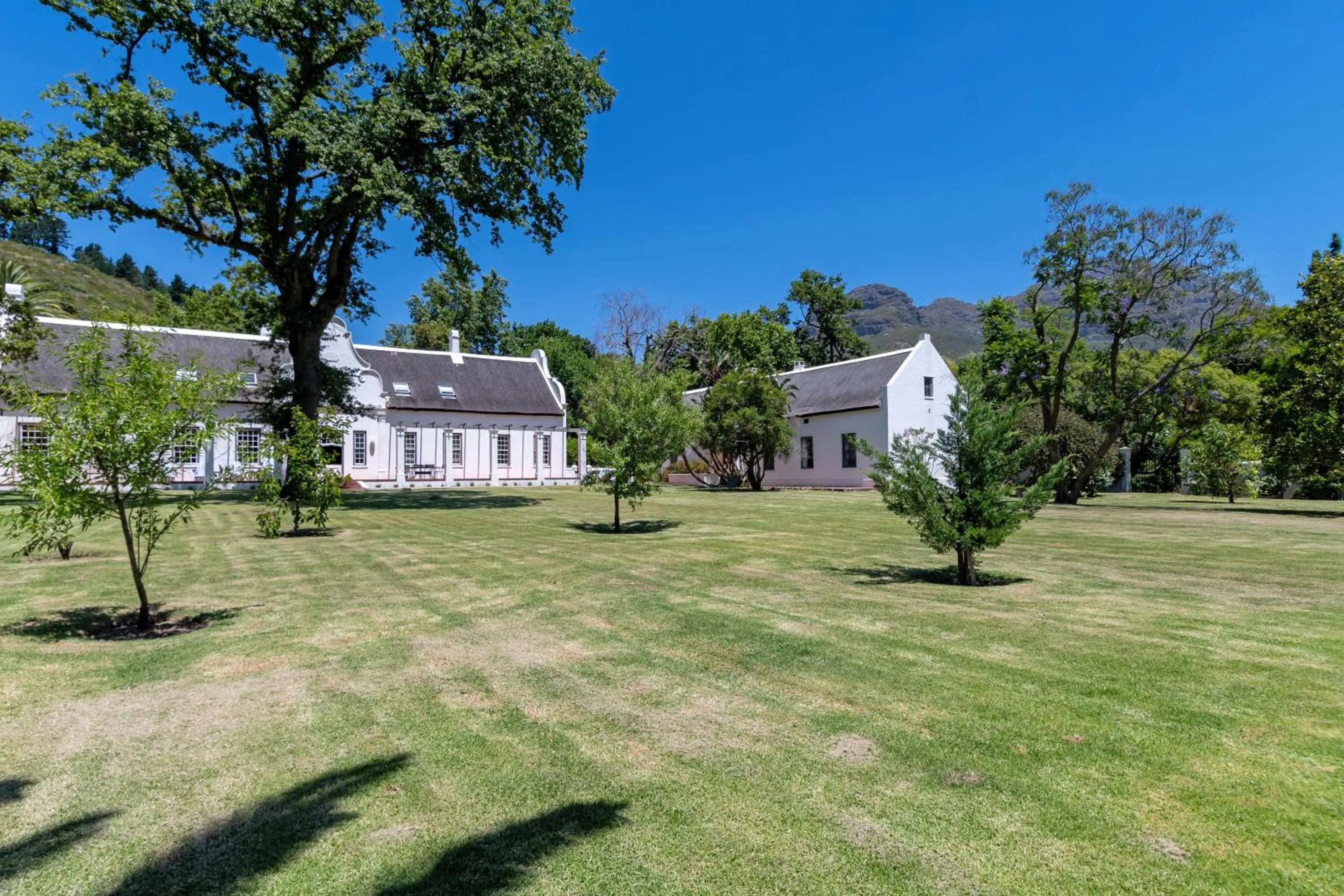 Property building in Mont Angelis