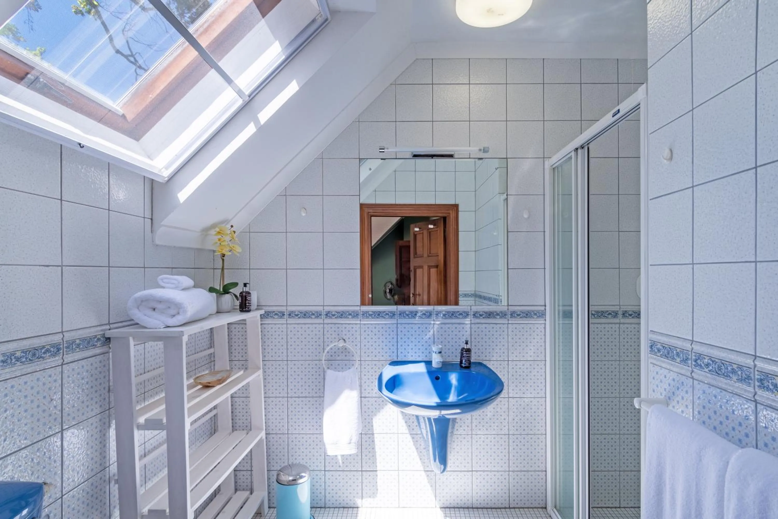 Shower in Mont Angelis