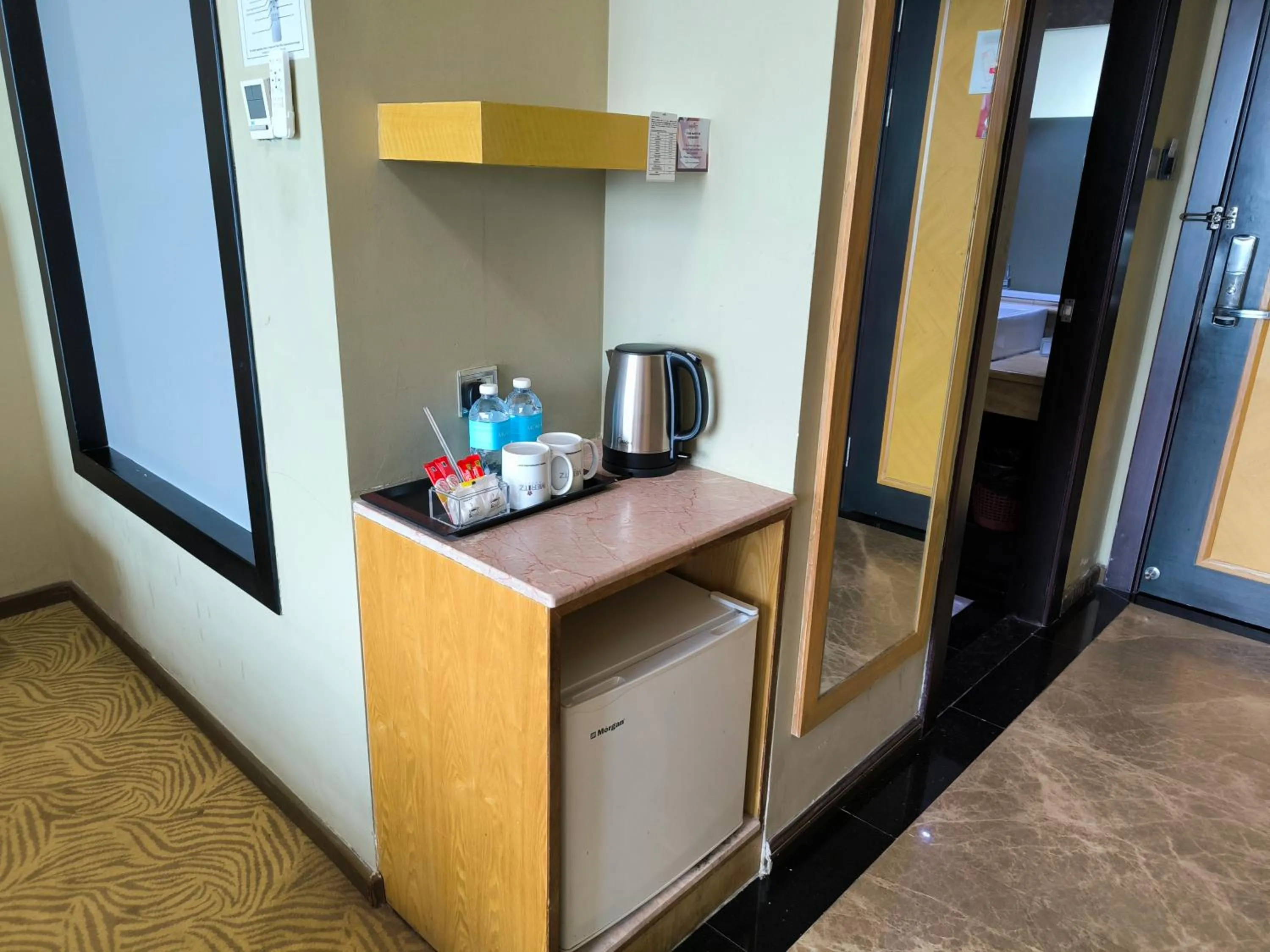 Coffee/tea facilities in Meritz Hotel