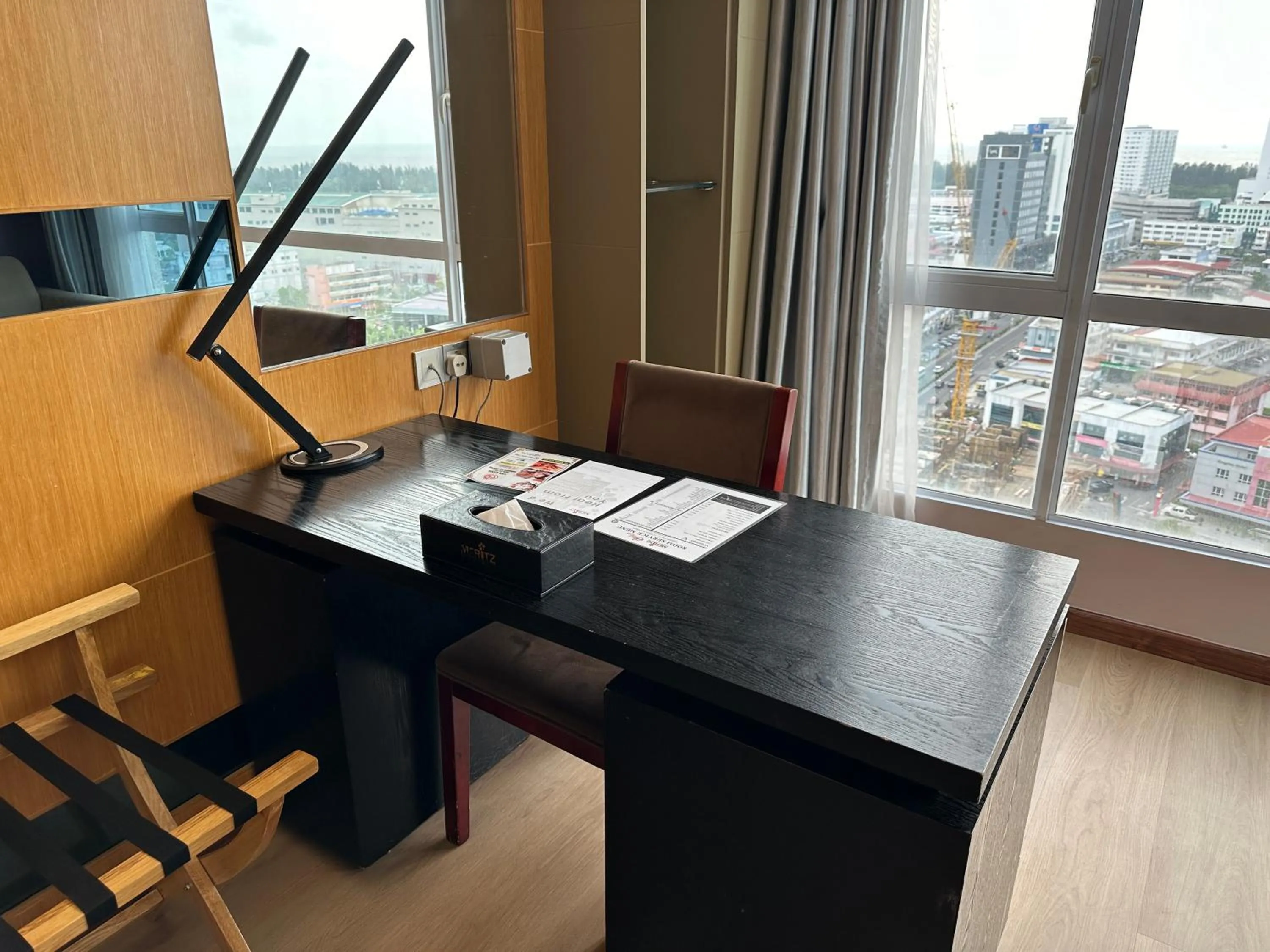 Seating area in Meritz Hotel