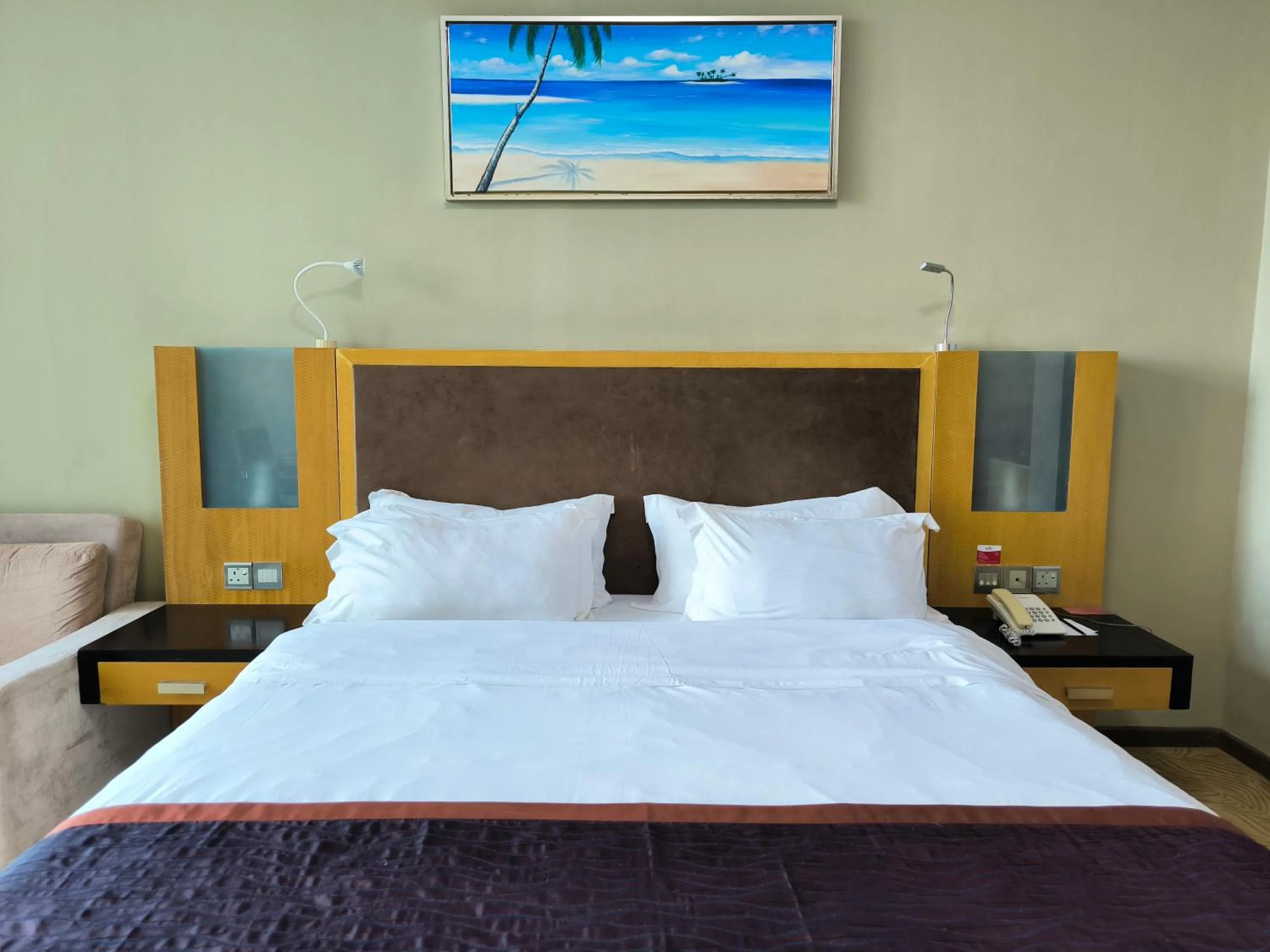 Bedroom, Bed in Meritz Hotel