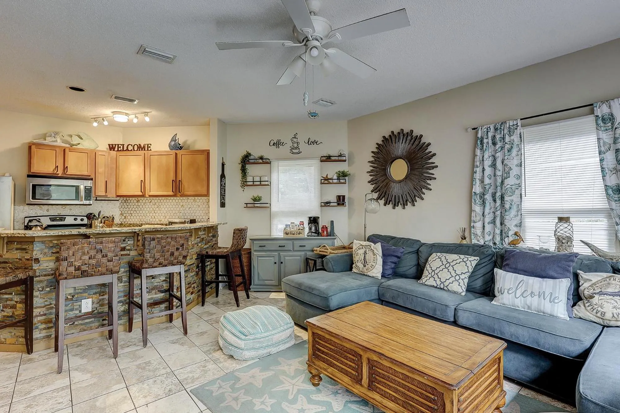3 BR 3 BA Updated Luxury Oceanbreeze Bikes & Beach Gear included