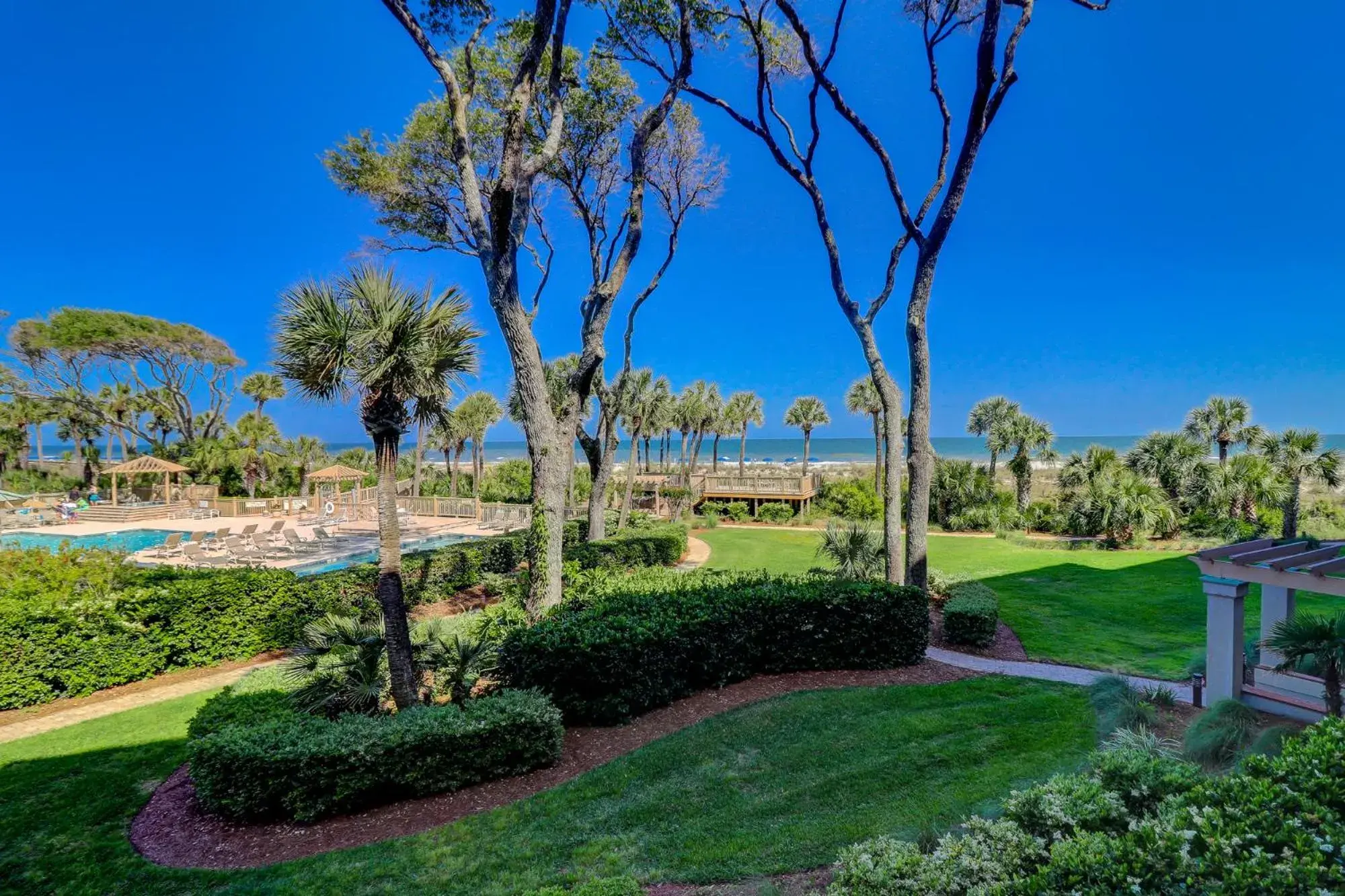 Luxury 2 BR 2 BA Oceanfront Condo King Bed 2 Twins Bikes & Beach Gear included Luxury 2 BR 2 BA Oceanfront Condo King Bed 2 Twins Bikes & Beach Gear included