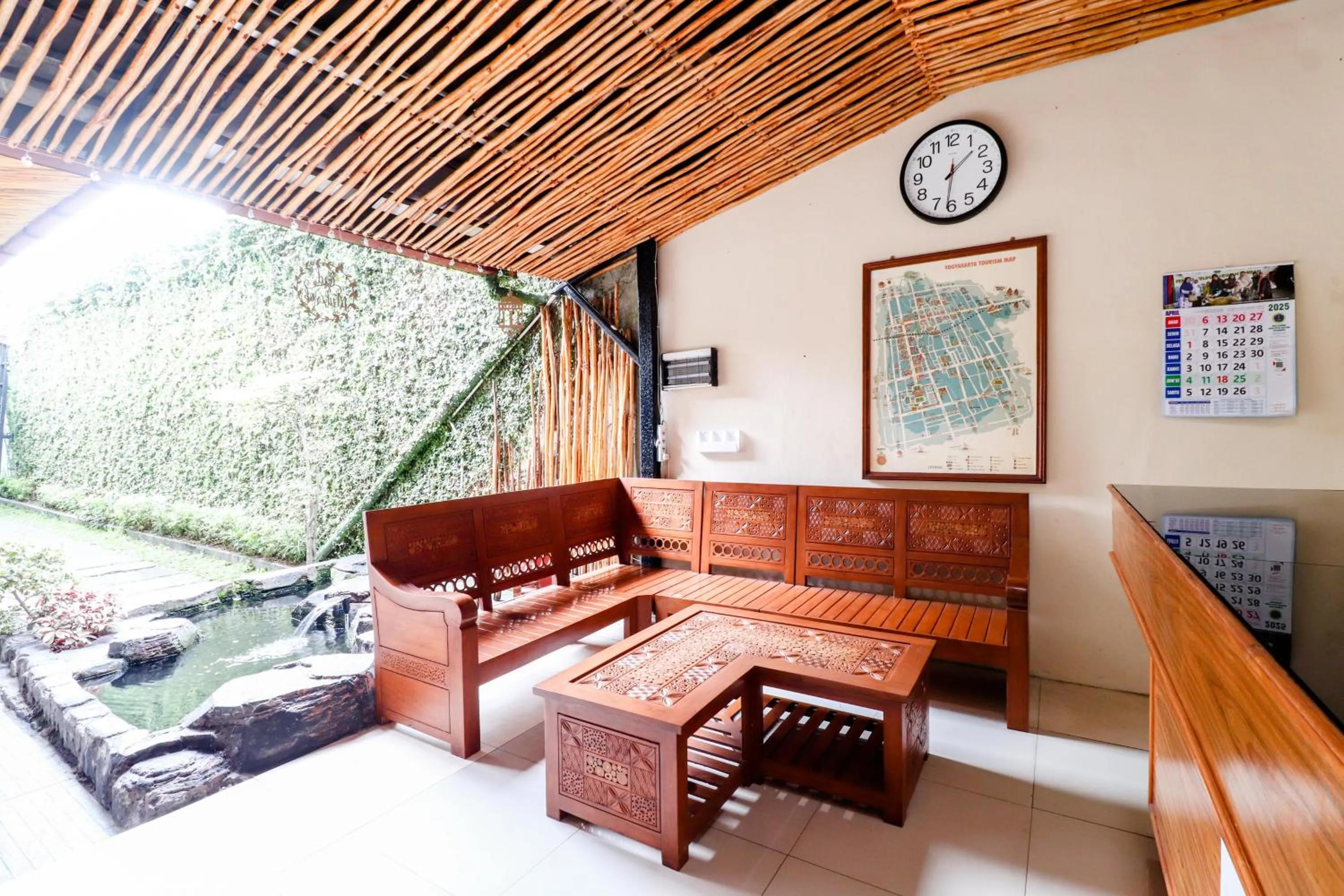 Lobby or reception in Hotel Safara Yogyakarta