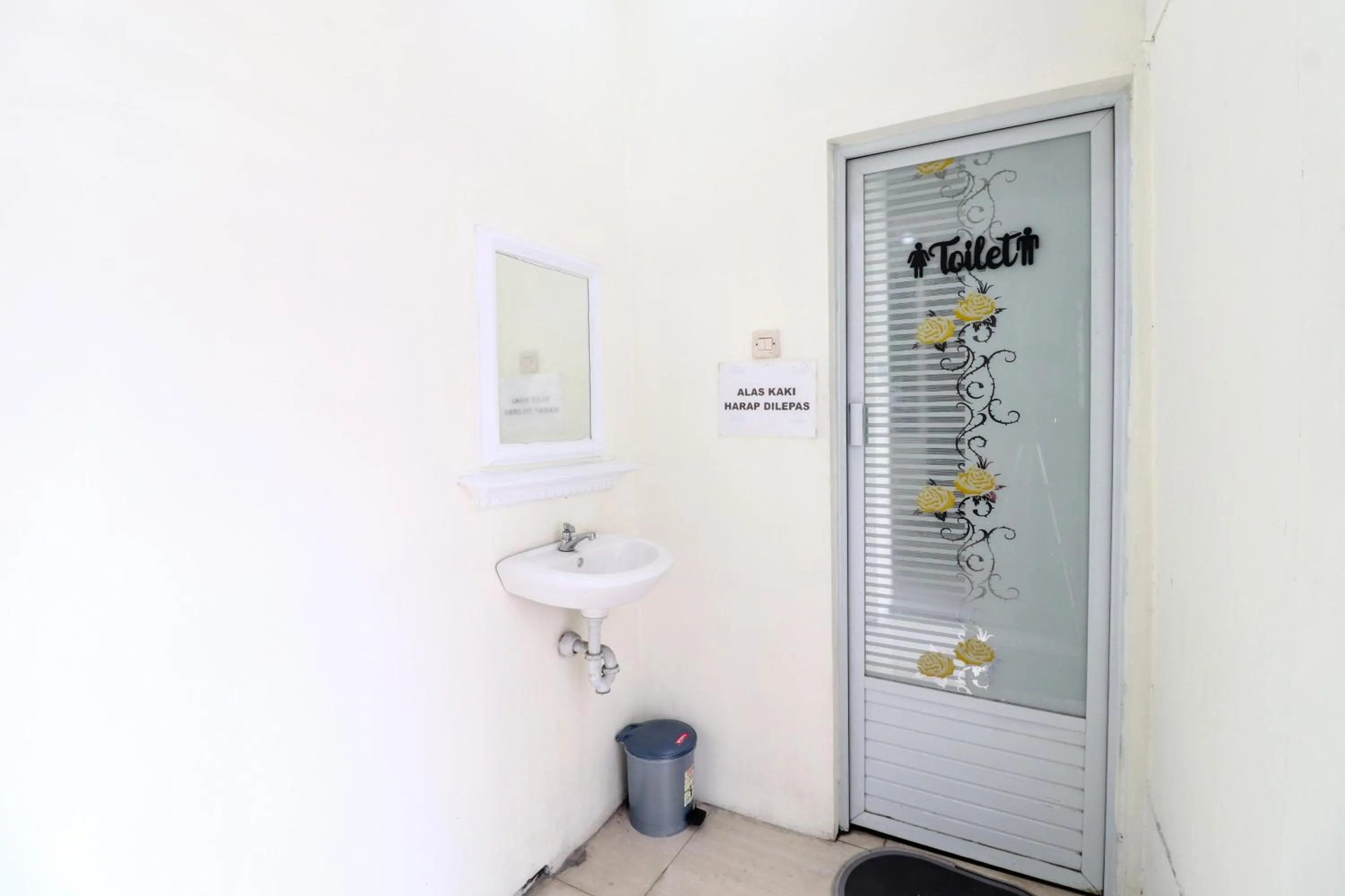 Area and facilities in Hotel Safara Yogyakarta