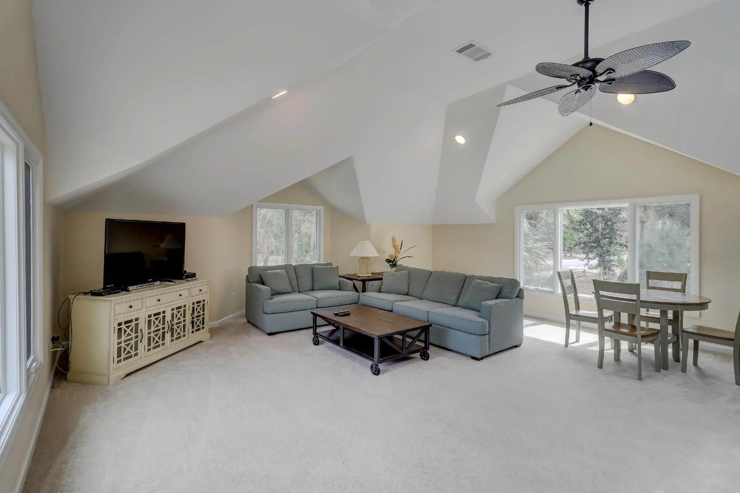 Updated beach home Private pool Sleeps 12 4 BR 4 BA Bikes & Beach Gear included