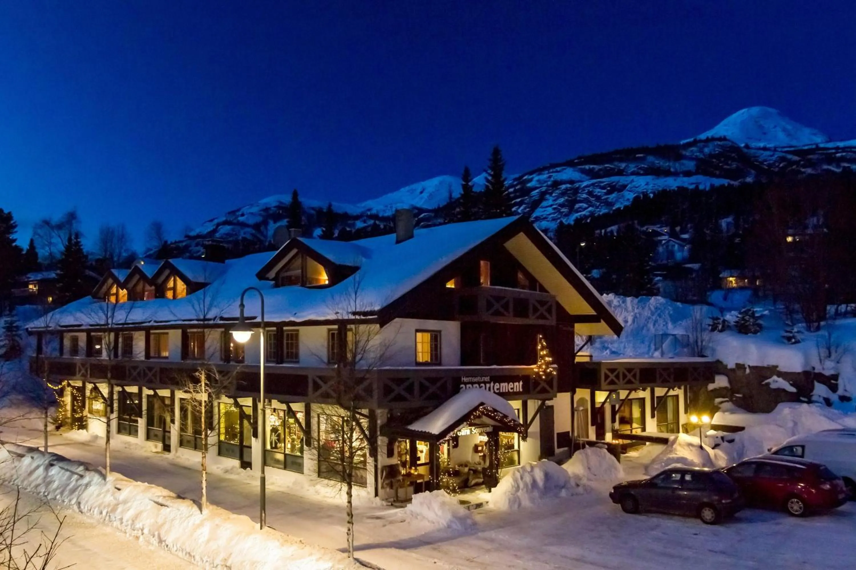 Facade/entrance in Hemsetunet Apartments