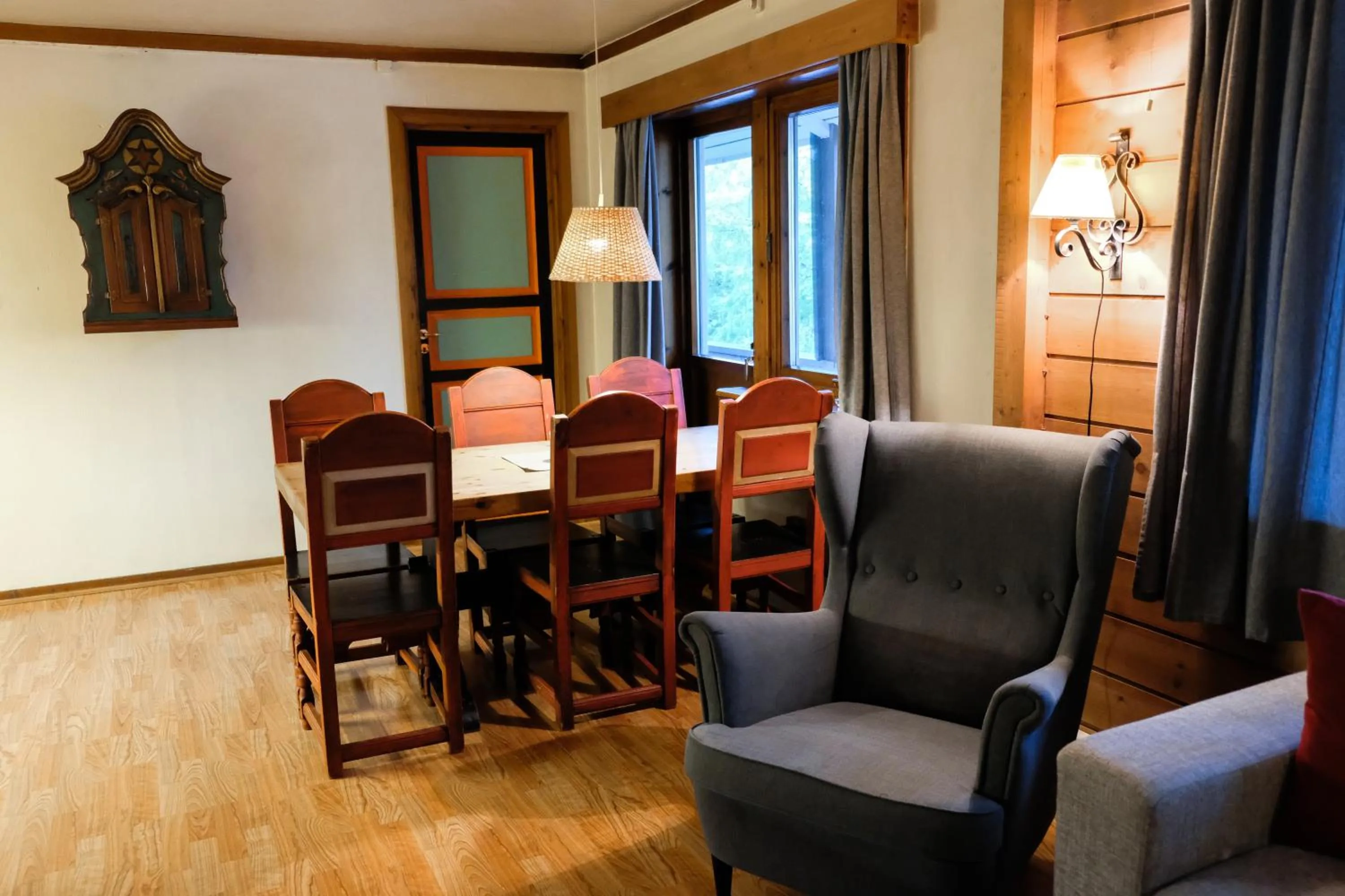 Seating area in Hemsetunet Apartments