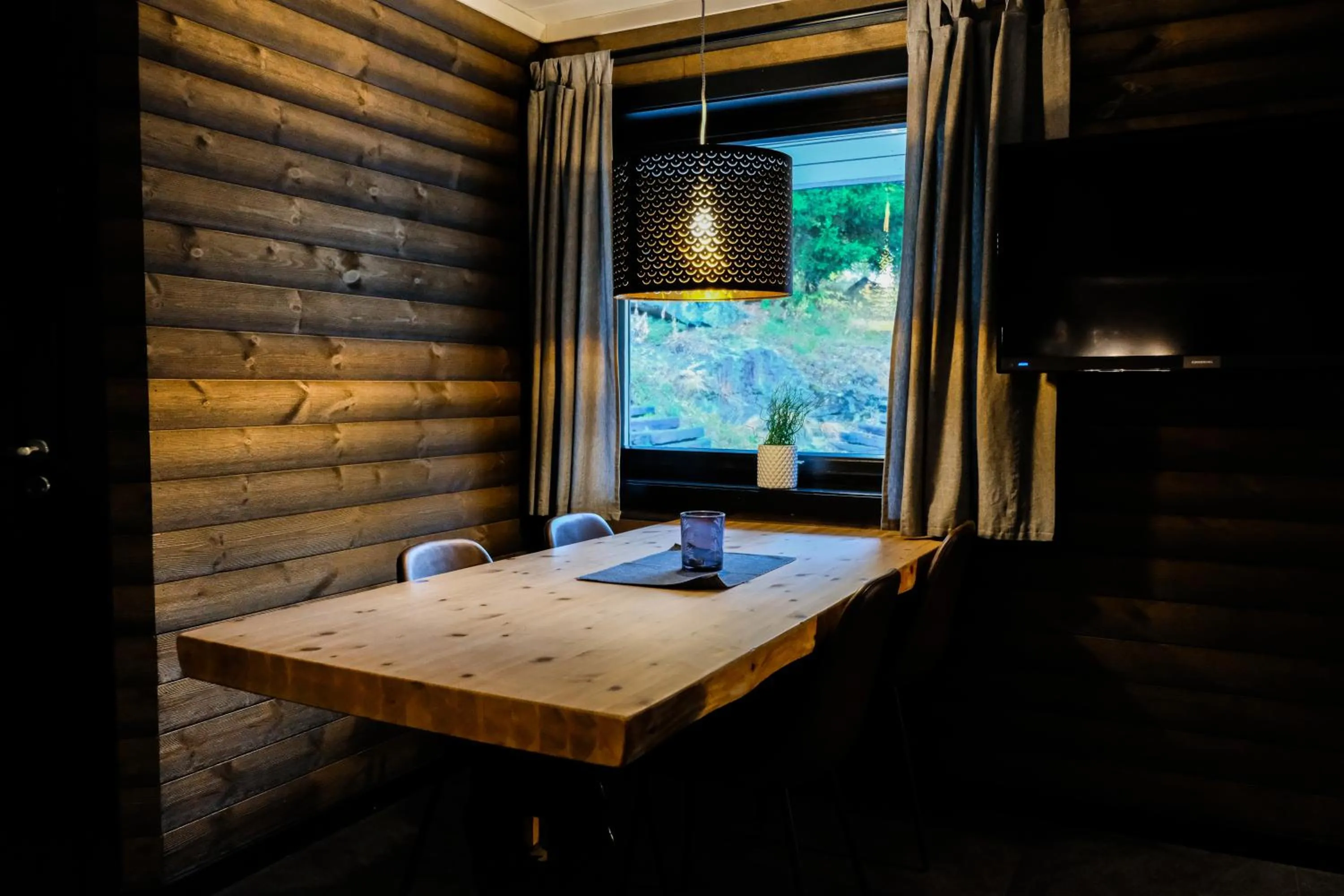 Dining area in Hemsetunet Apartments