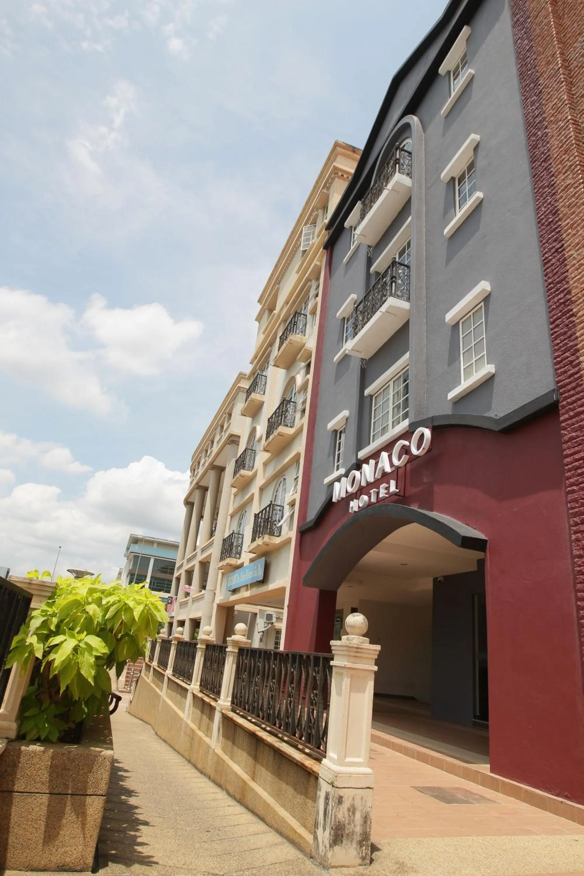Monaco Hotel